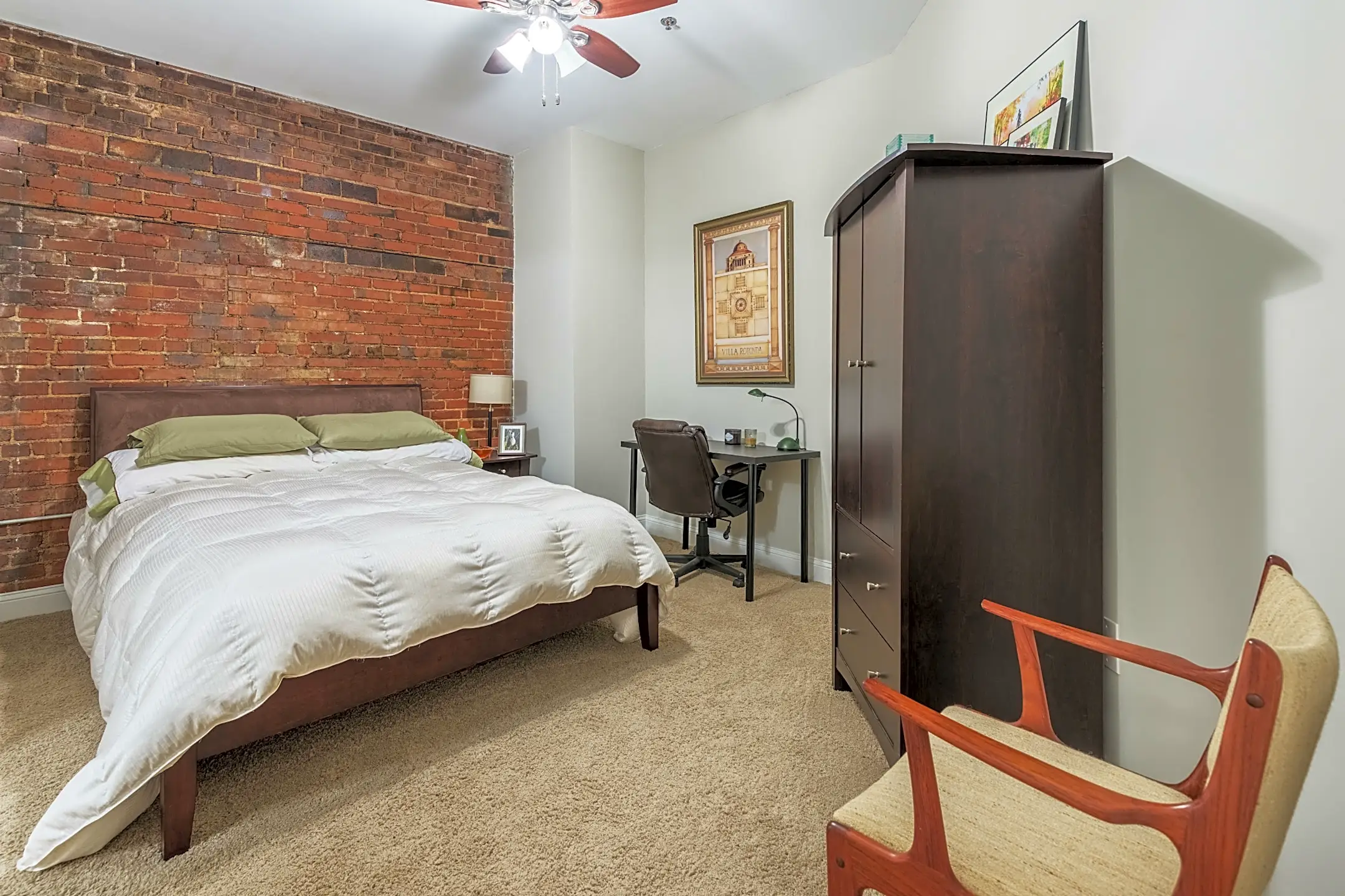 233 North Main Greenville, SC 29601