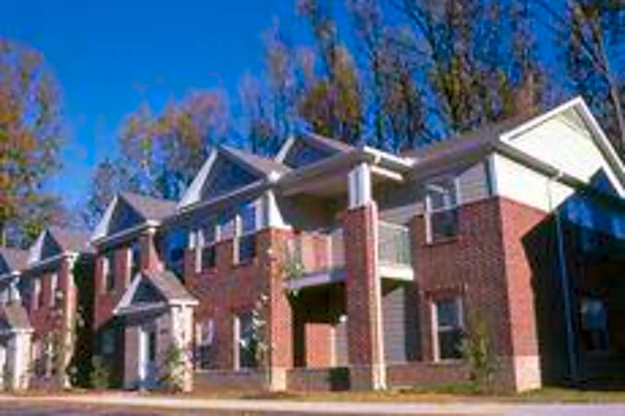 Weaver Fields Apartments 3870 Weaver Meadows Ln Memphis, TN for