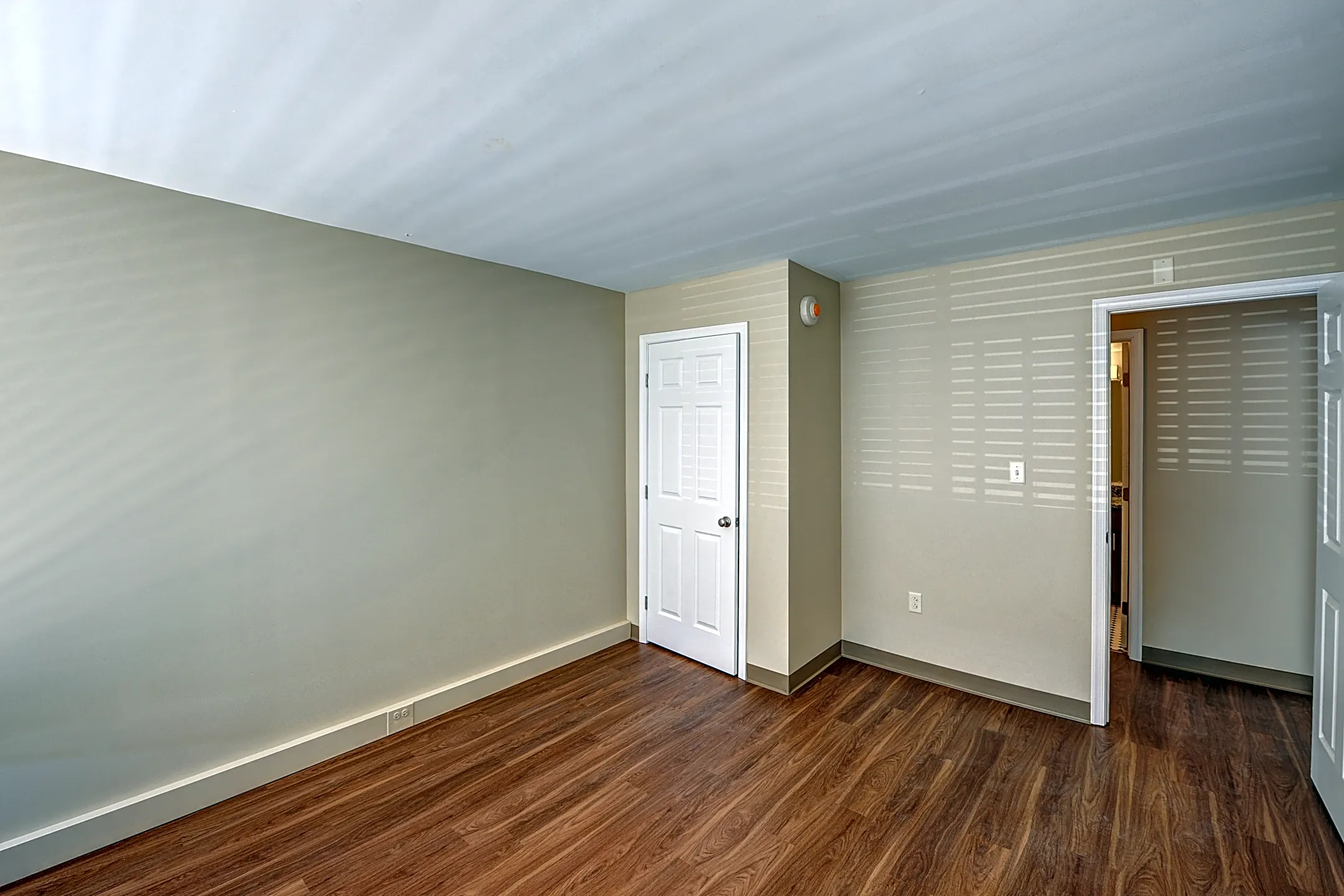 The Flats of Williamsburg 614 York ST Williamsburg, VA Apartments