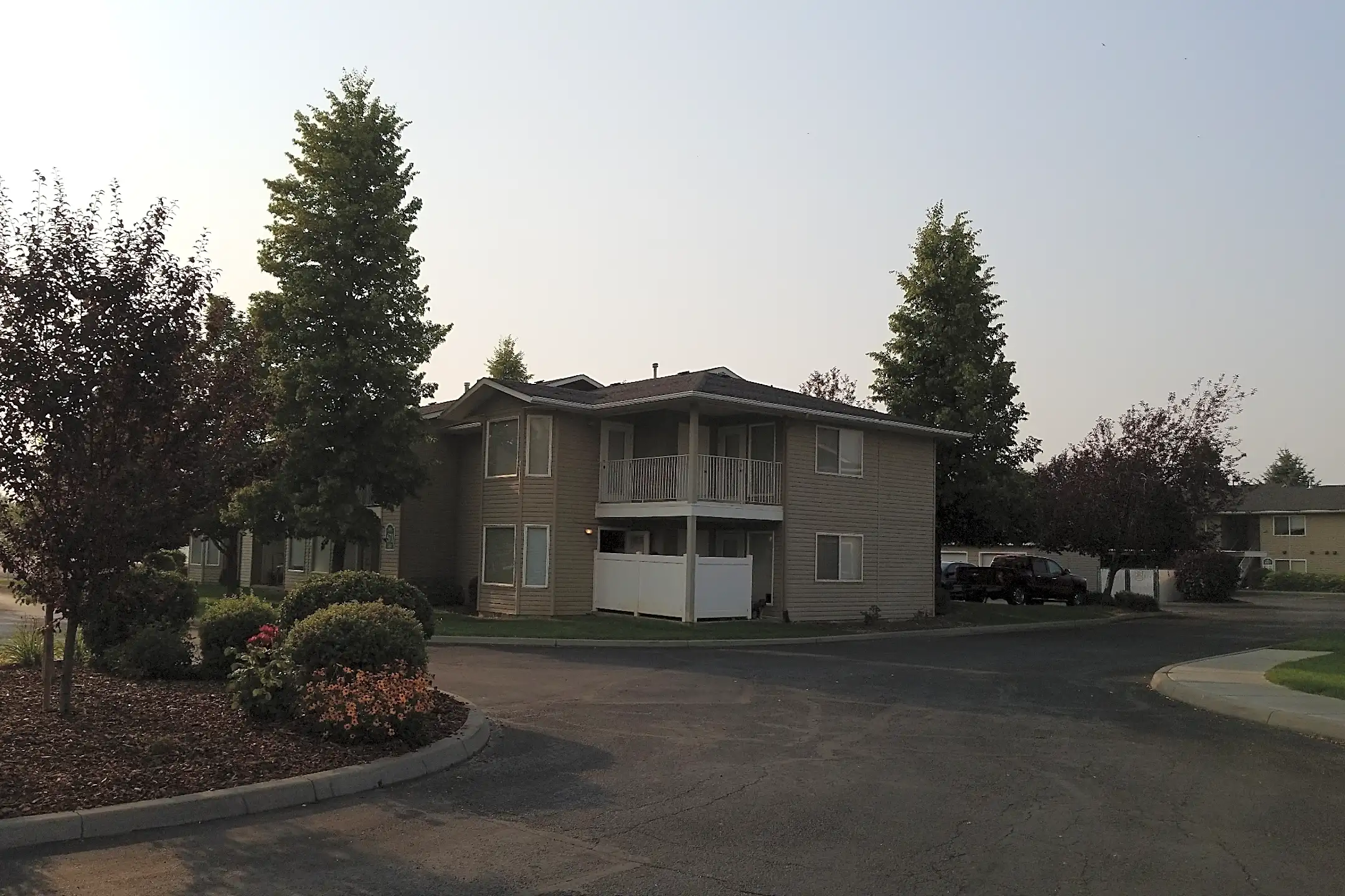 Courtyard Apartments 651 Saratoga Dr Twin Falls Id Apartments For Rent Rent 3692