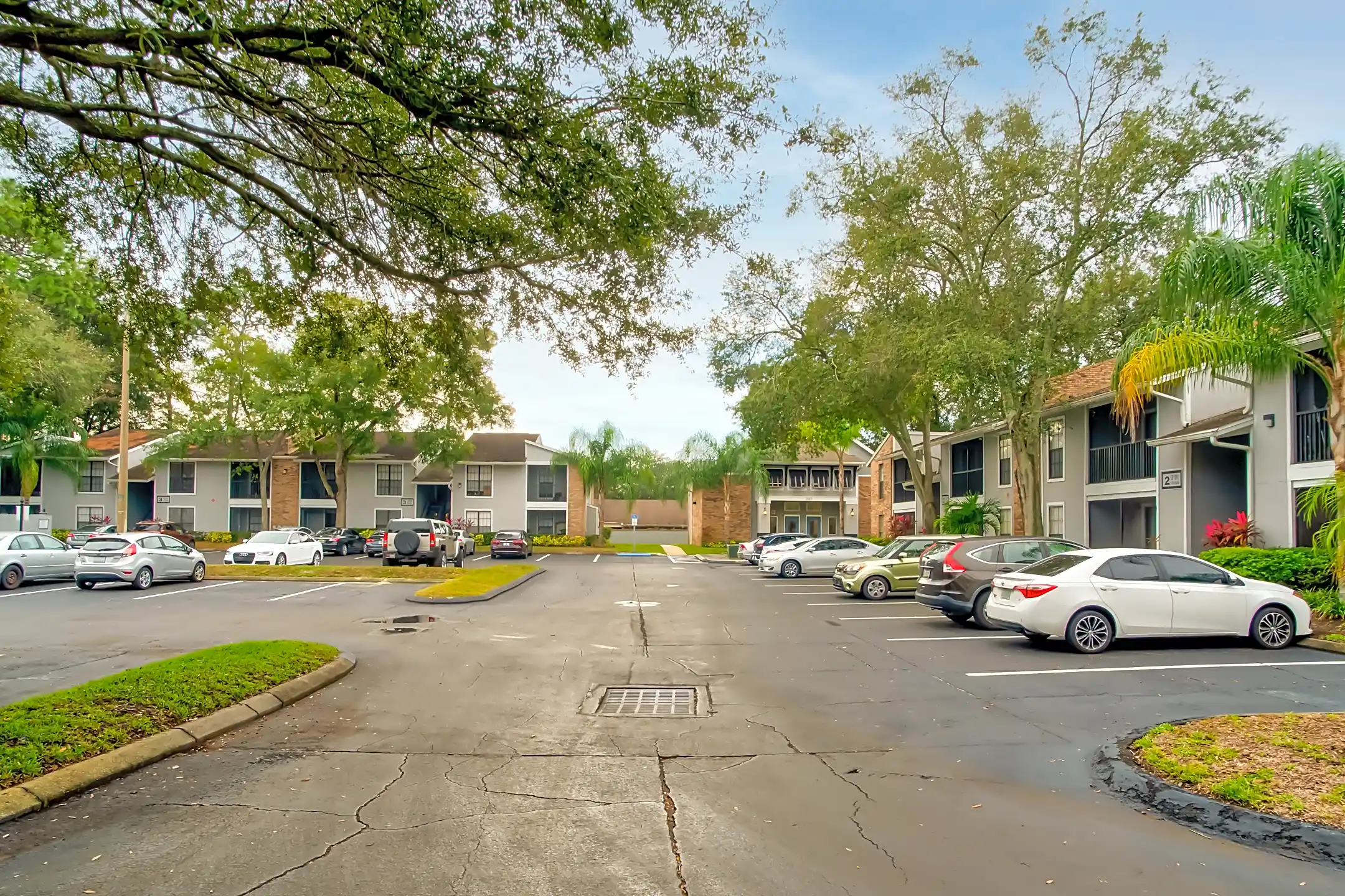 Grand Pavillion Apartments Tampa