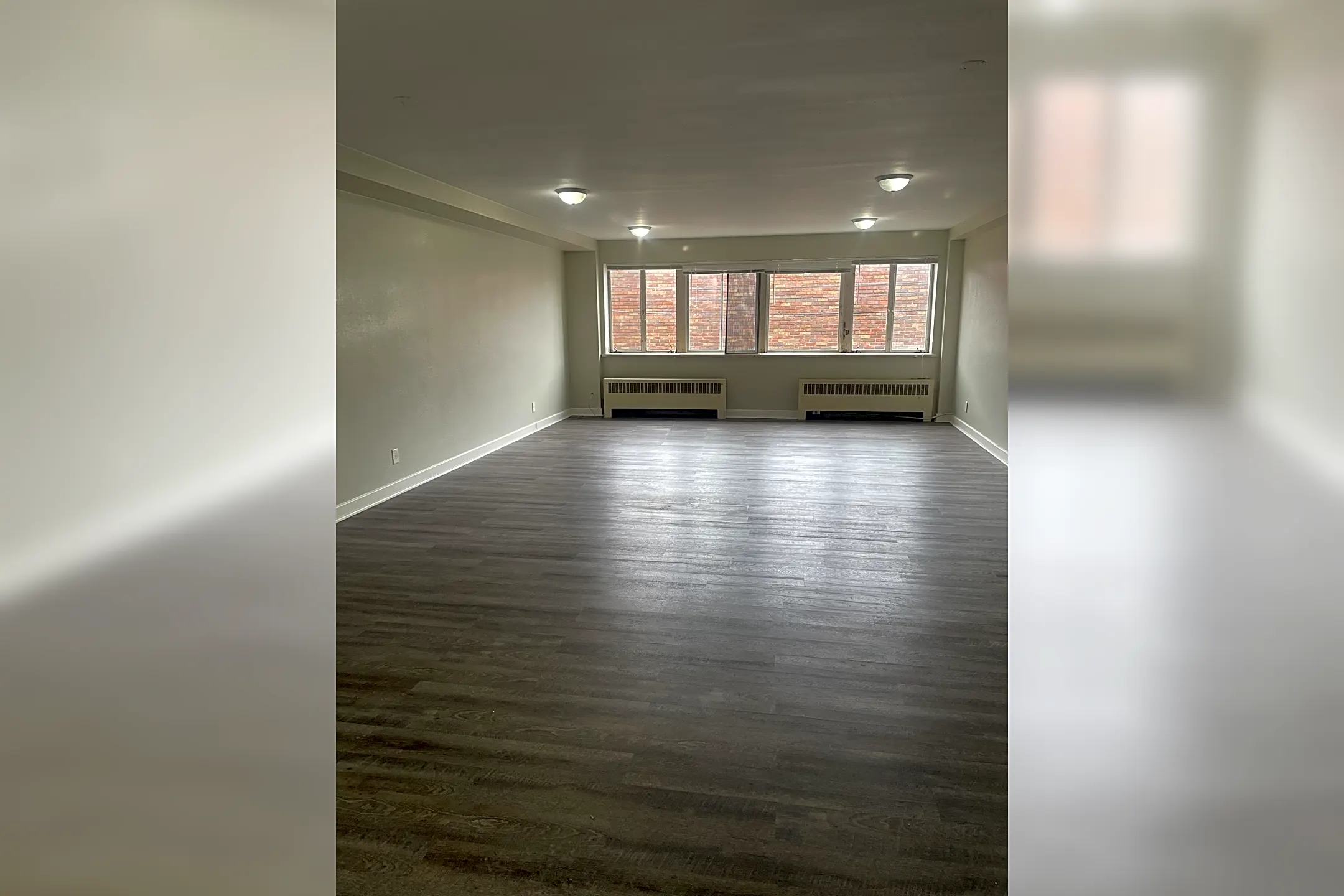 Living Room - 111 E Michigan St - Mount Pleasant, MI
