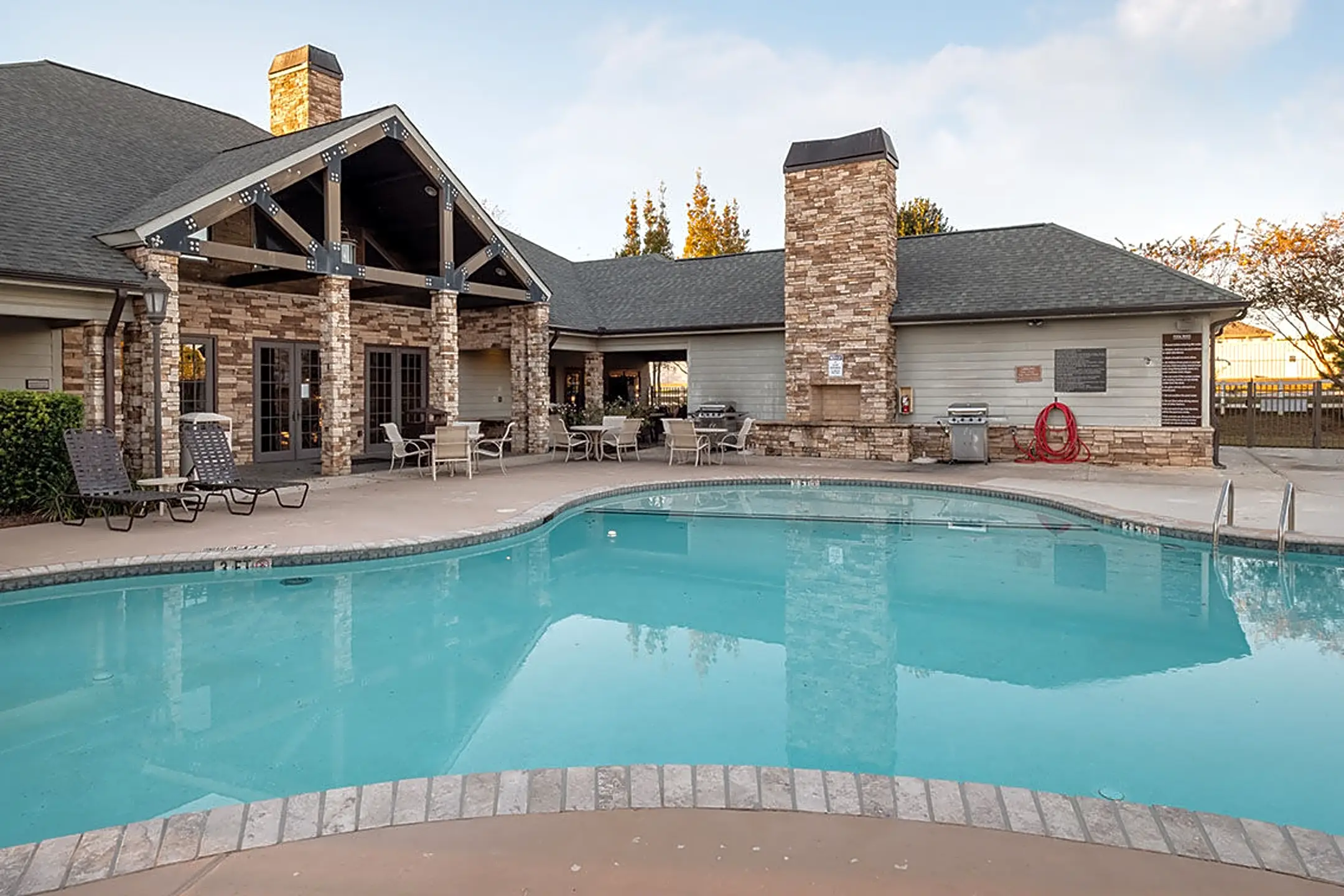 Houston Lake Apartment Community 2350 Houston Lake Rd Kathleen, GA