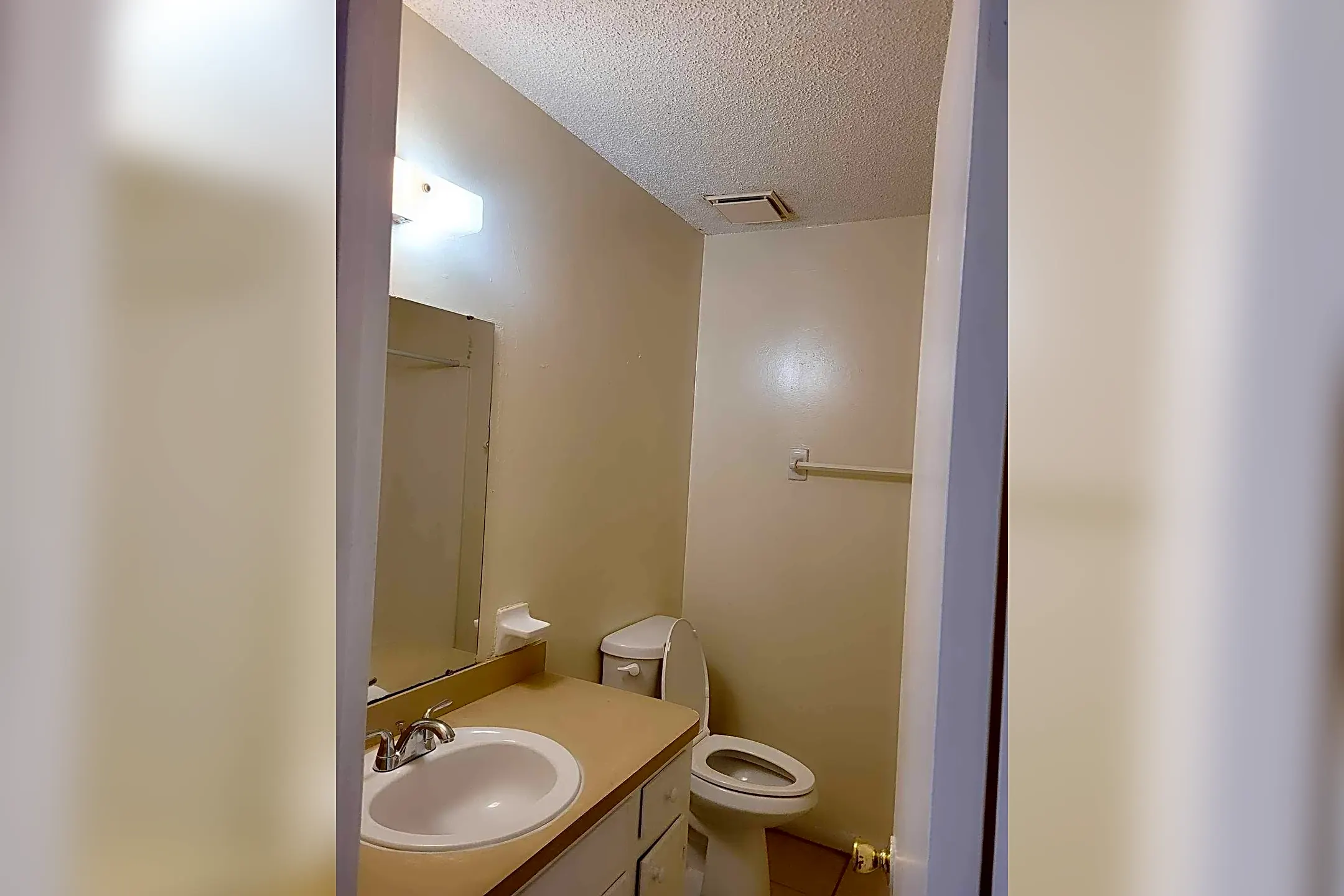 529 S 61st Ave Apartments Pensacola, FL 32506