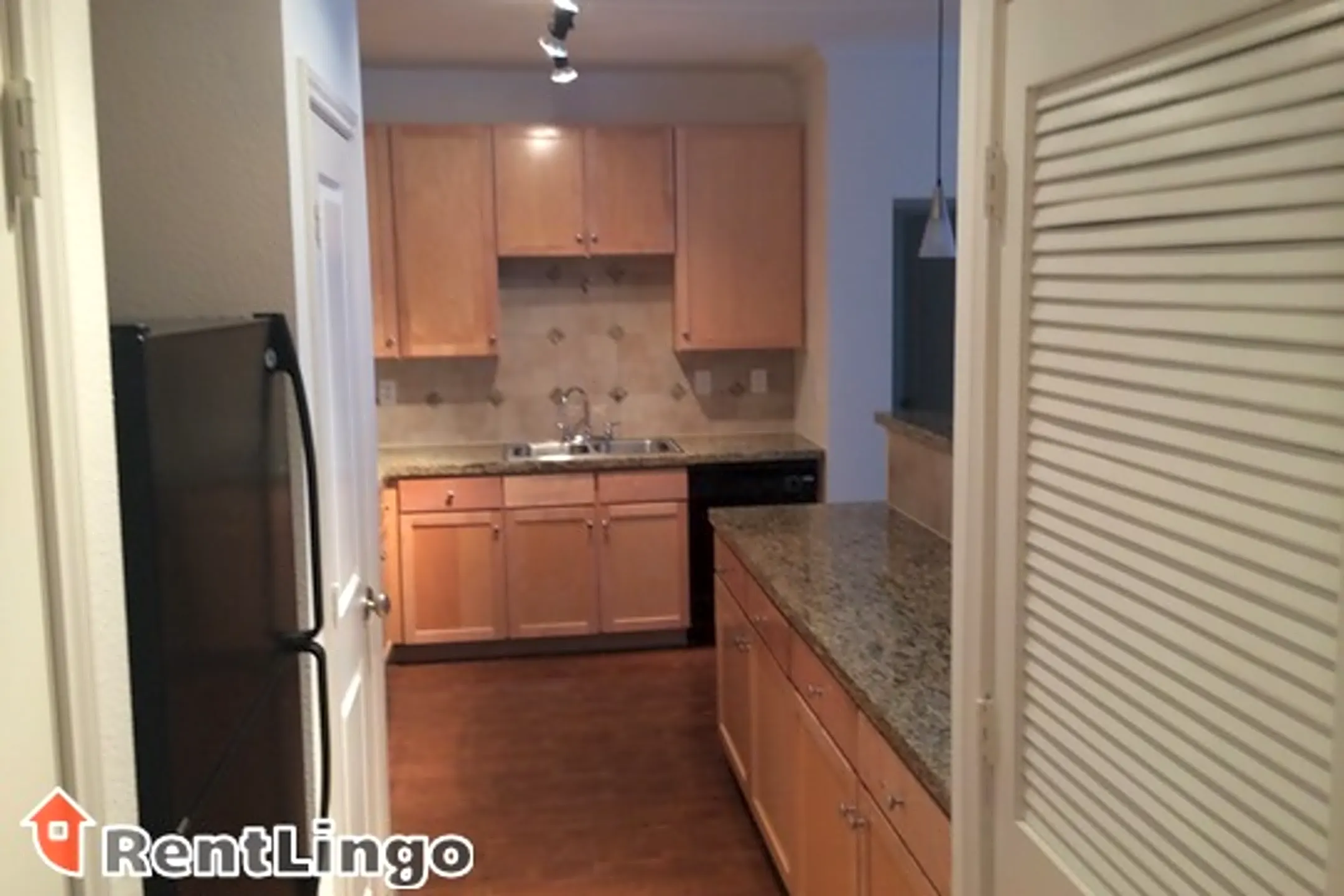 Kitchen - 1301 Queens Rd - Charlotte, NC