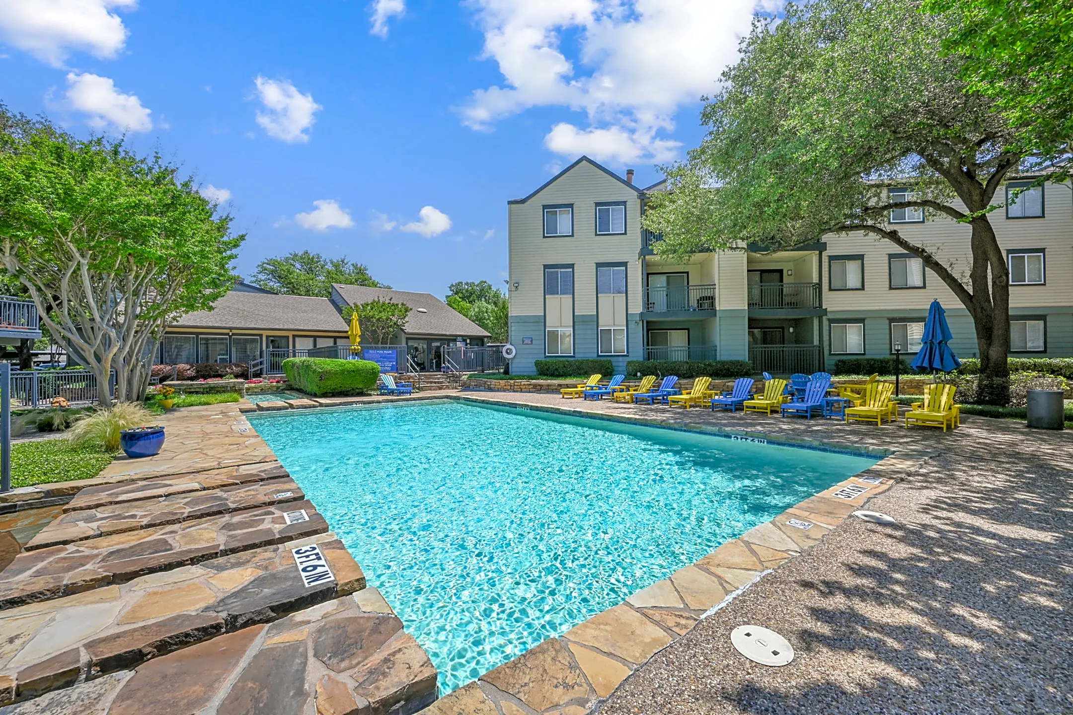 Rock Creek - 5850 Belt Line Rd | Dallas, TX Apartments For Rent | Rent.