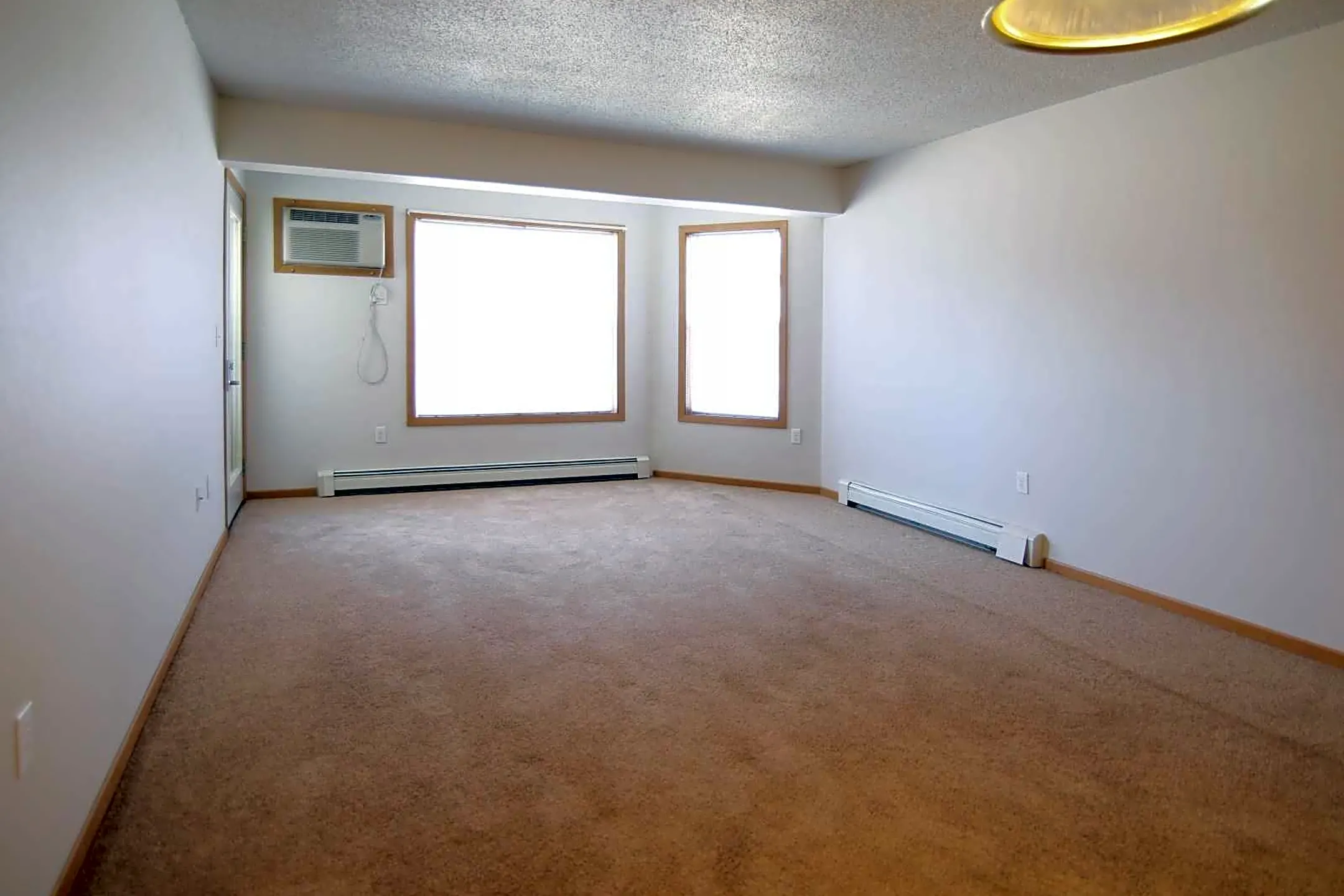 Dining Room - Ithica Heights - Bismarck, ND