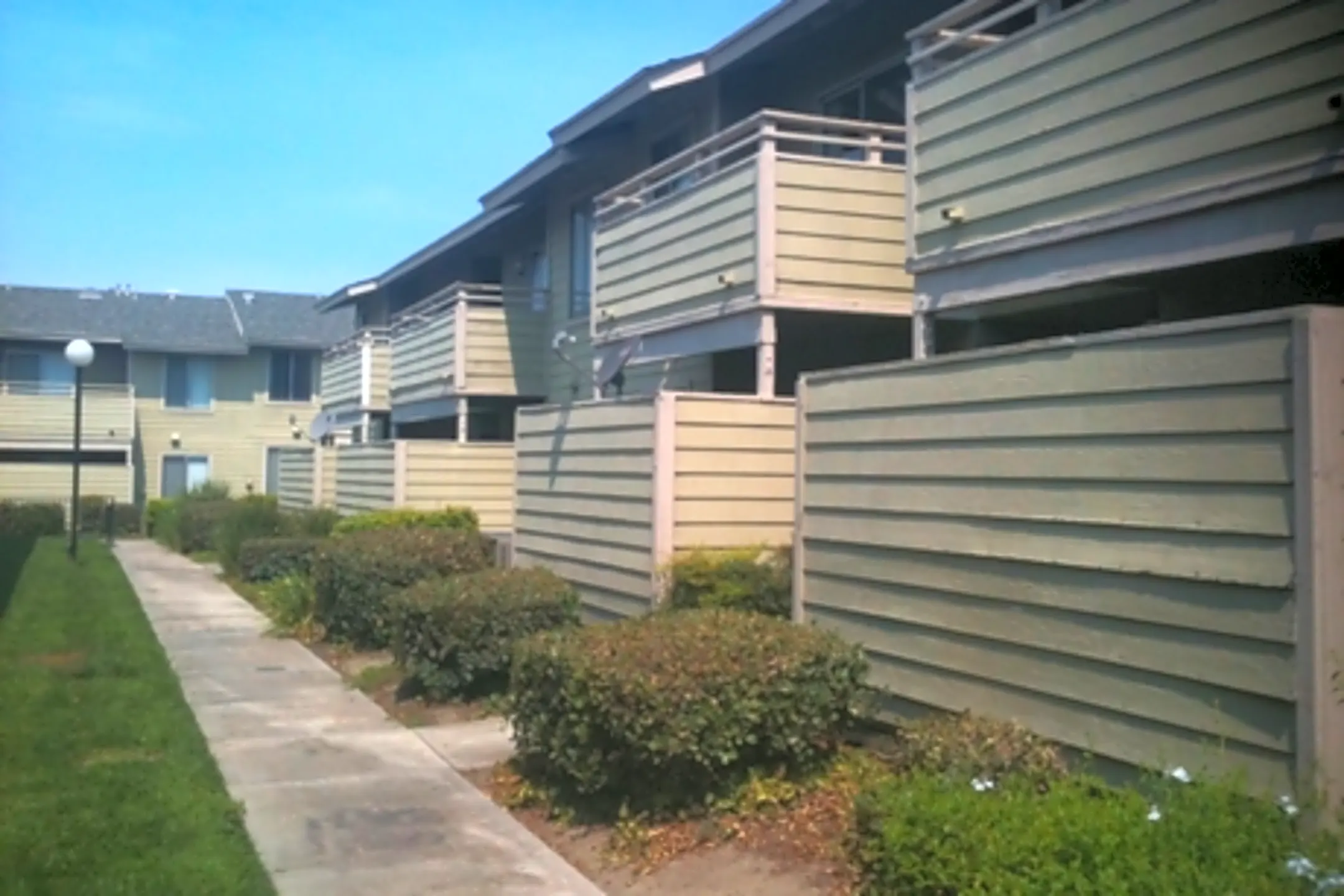 Citrus Breeze Apartments 8550 Citrus Ave Fontana, CA Apartments for Rent Rent.