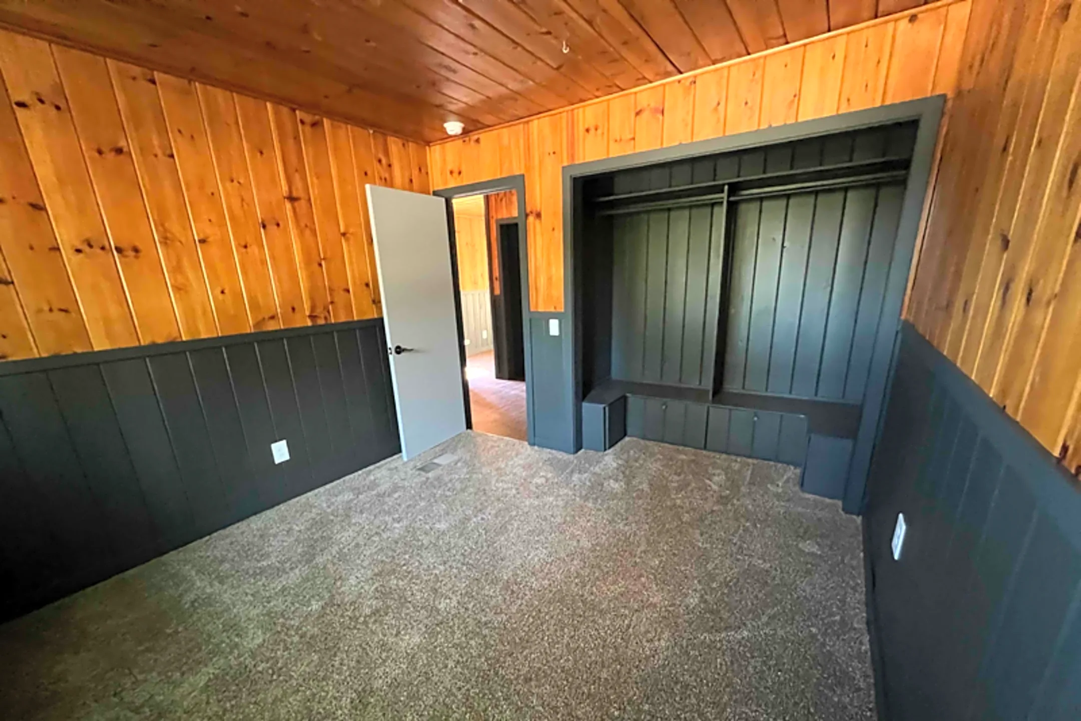 54374 ValleyView 54374 ValleyView unit Downstairs IdyllwildPine