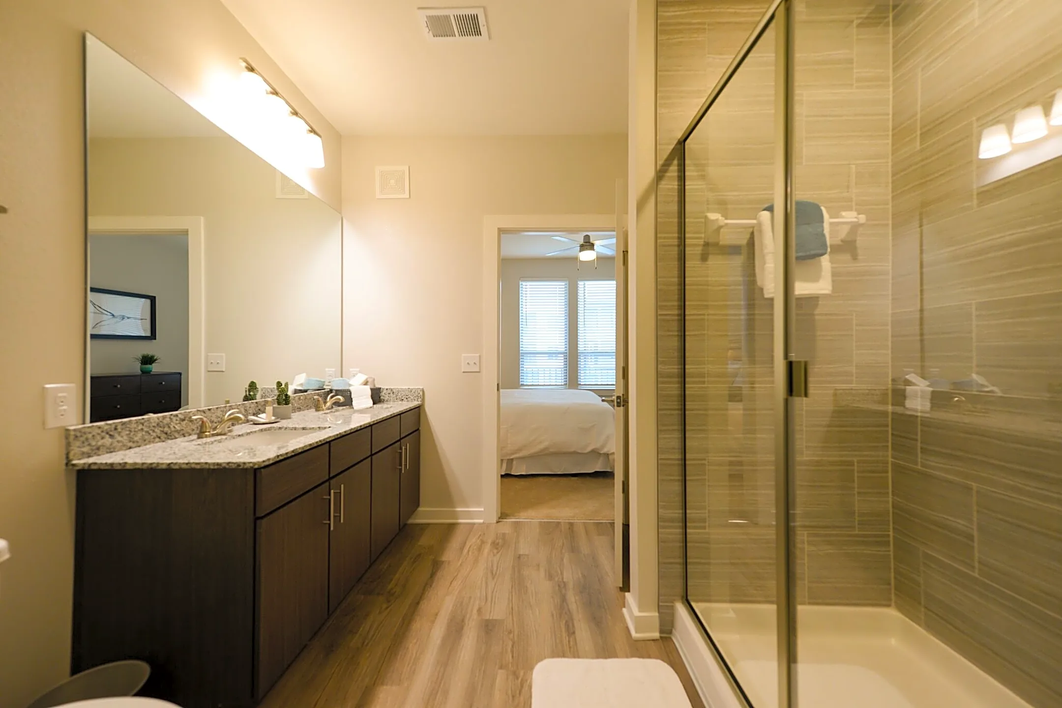 Luxor Club Jacksonville, FL 32258