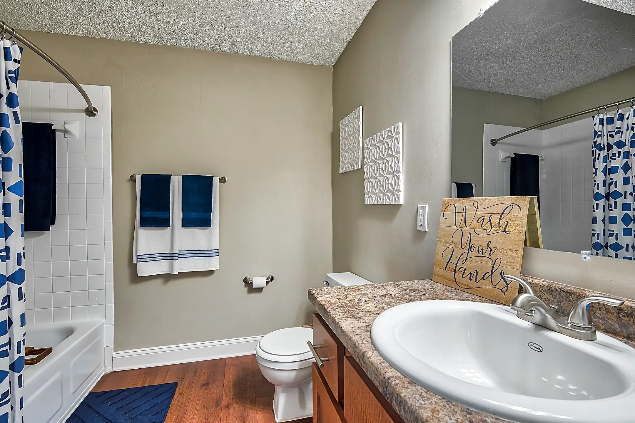 Farmington Gates 2216 Brierbrook Rd Germantown, TN Apartments for