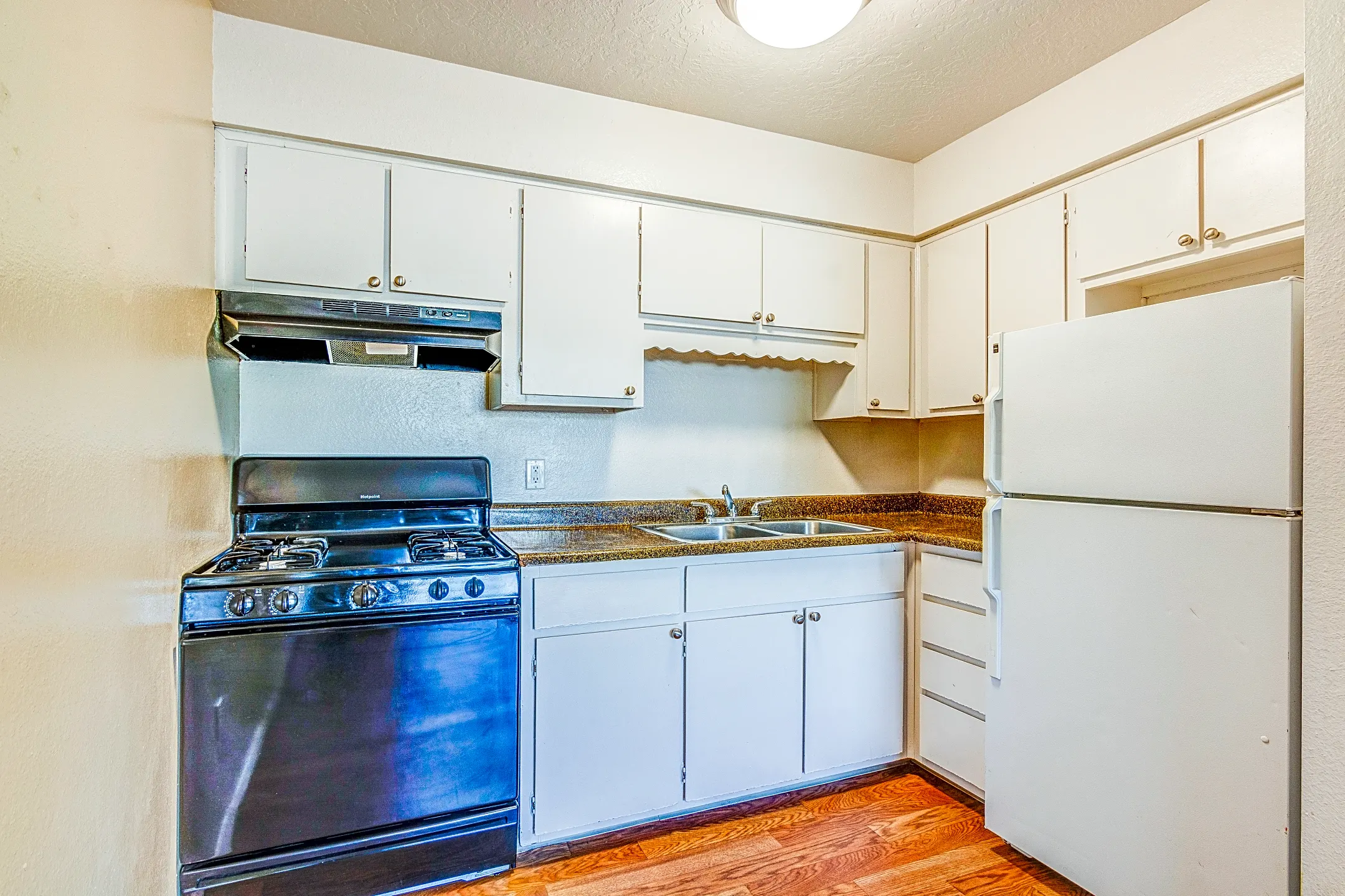 The Cedars Apartments - Albuquerque, NM 87106