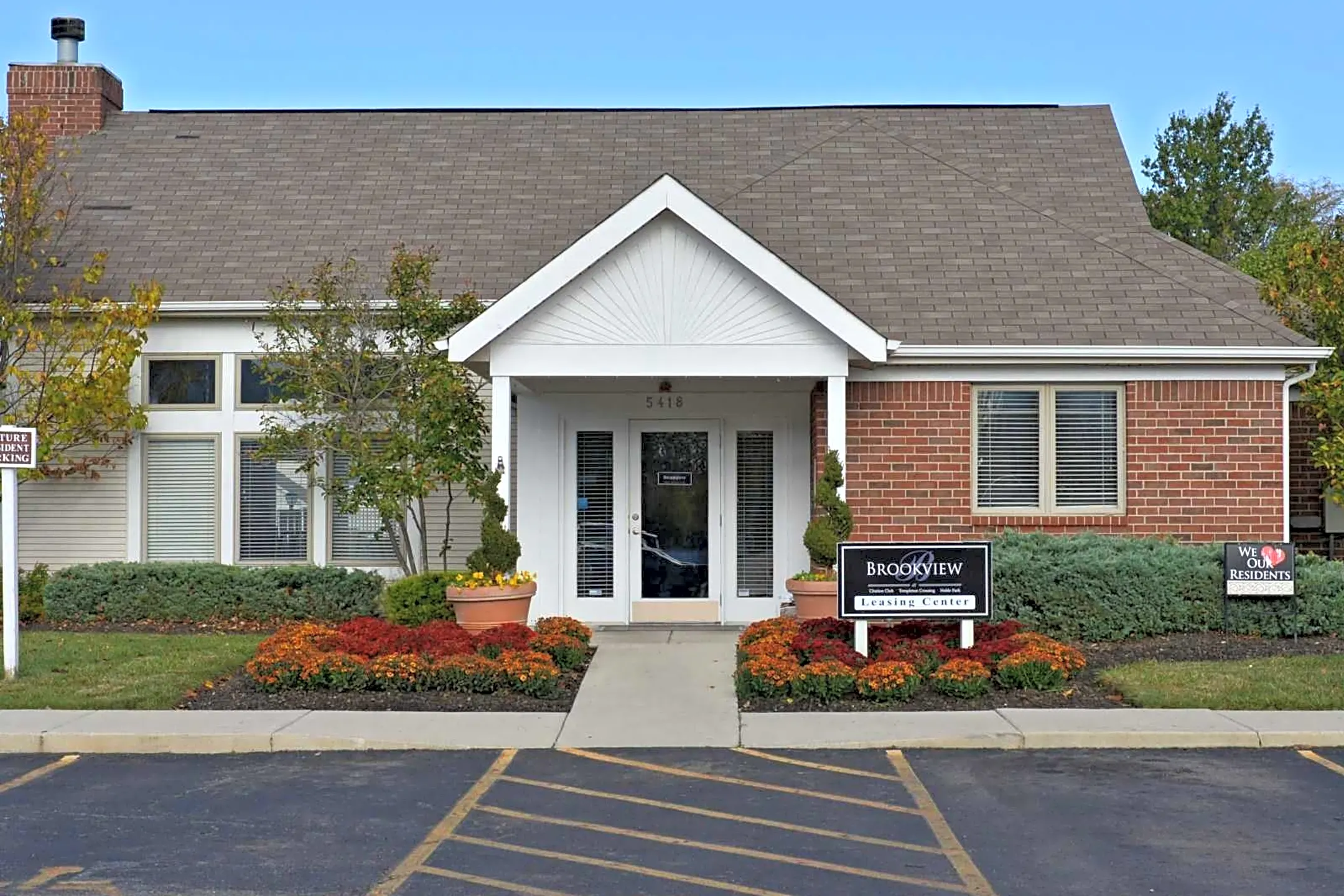 Leasing Office - Brookview Apartments - Columbus, OH