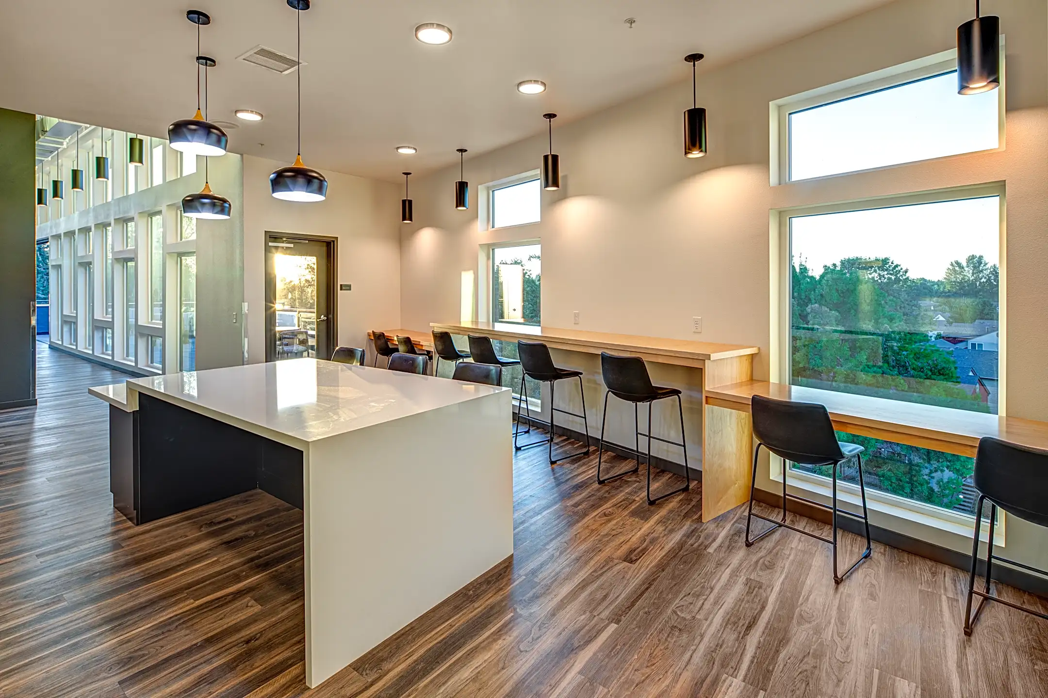 The Flats at Chase 3230 Kinsrow Ave Eugene, OR Apartments for Rent