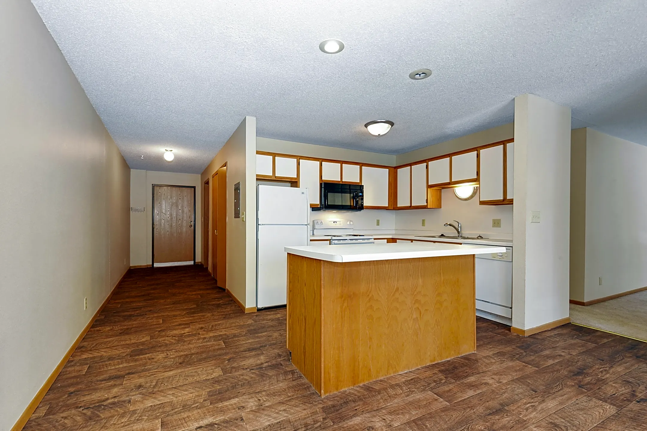 Dellwood Estates 749 E River Rd Anoka, MN Apartments for Rent Rent.