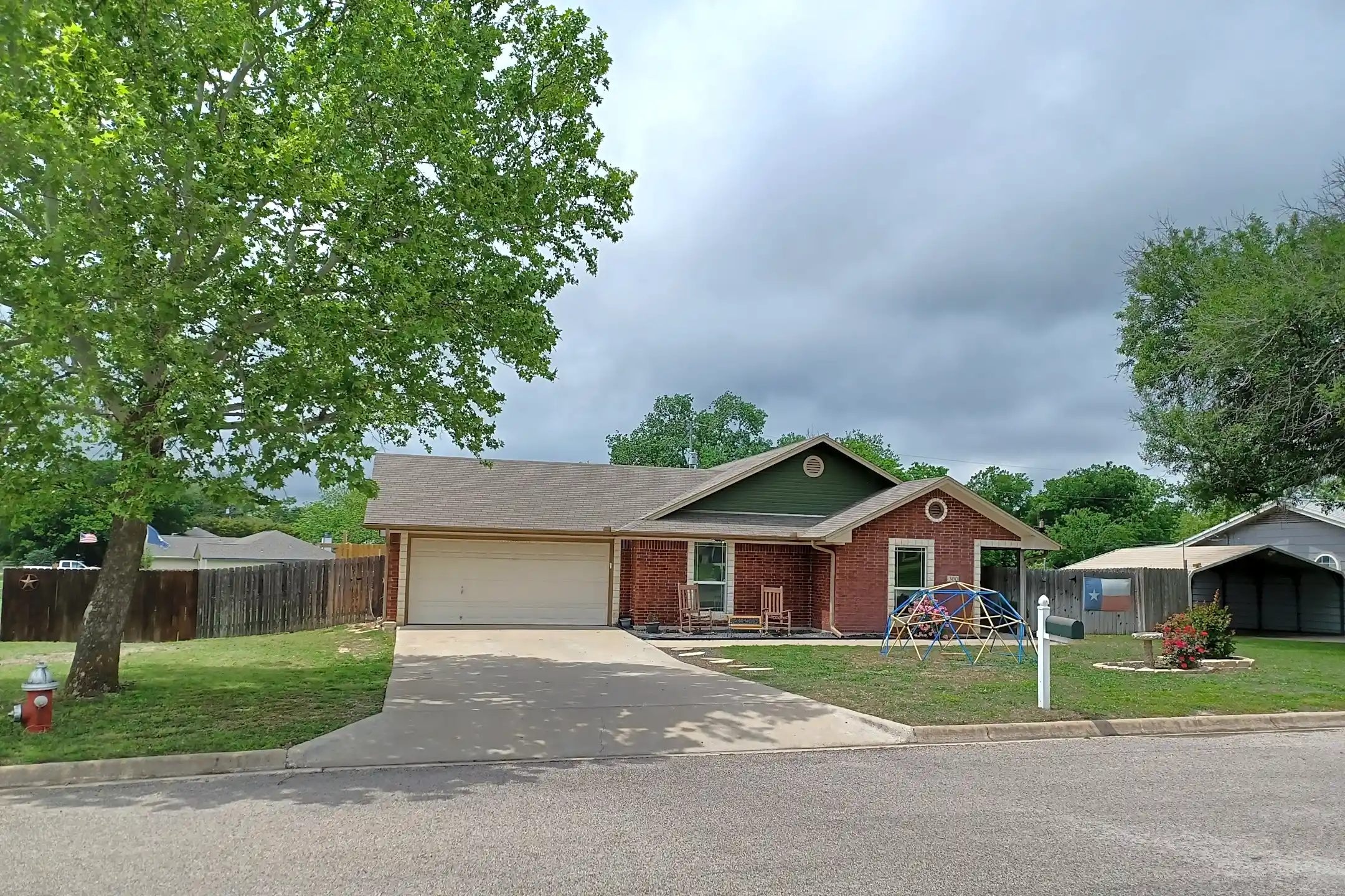 300 Julie St TX Houses for Rent Rent.