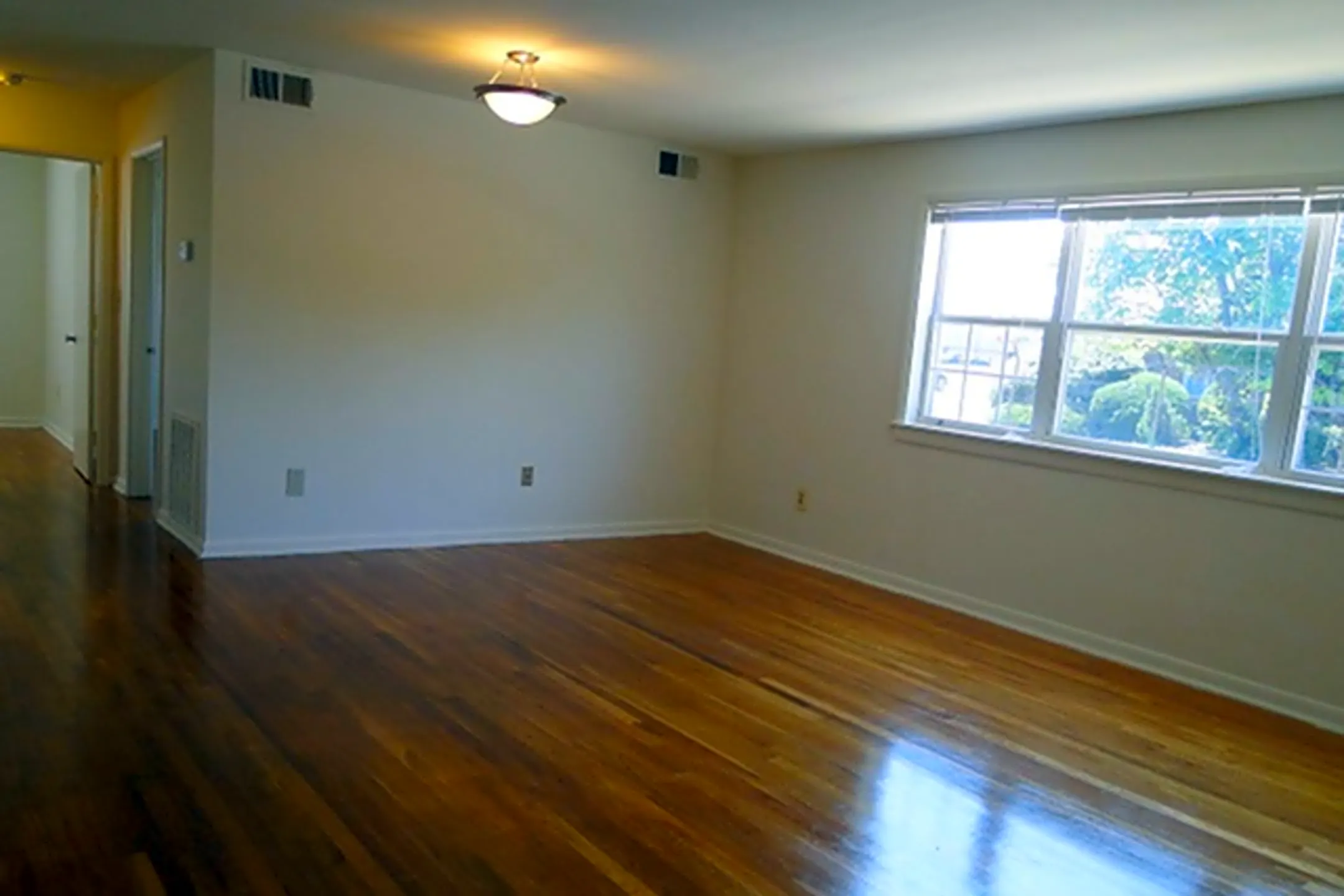 Dunlea Apartments 7583 Westfield Rd Dundalk, MD Apartments for Rent