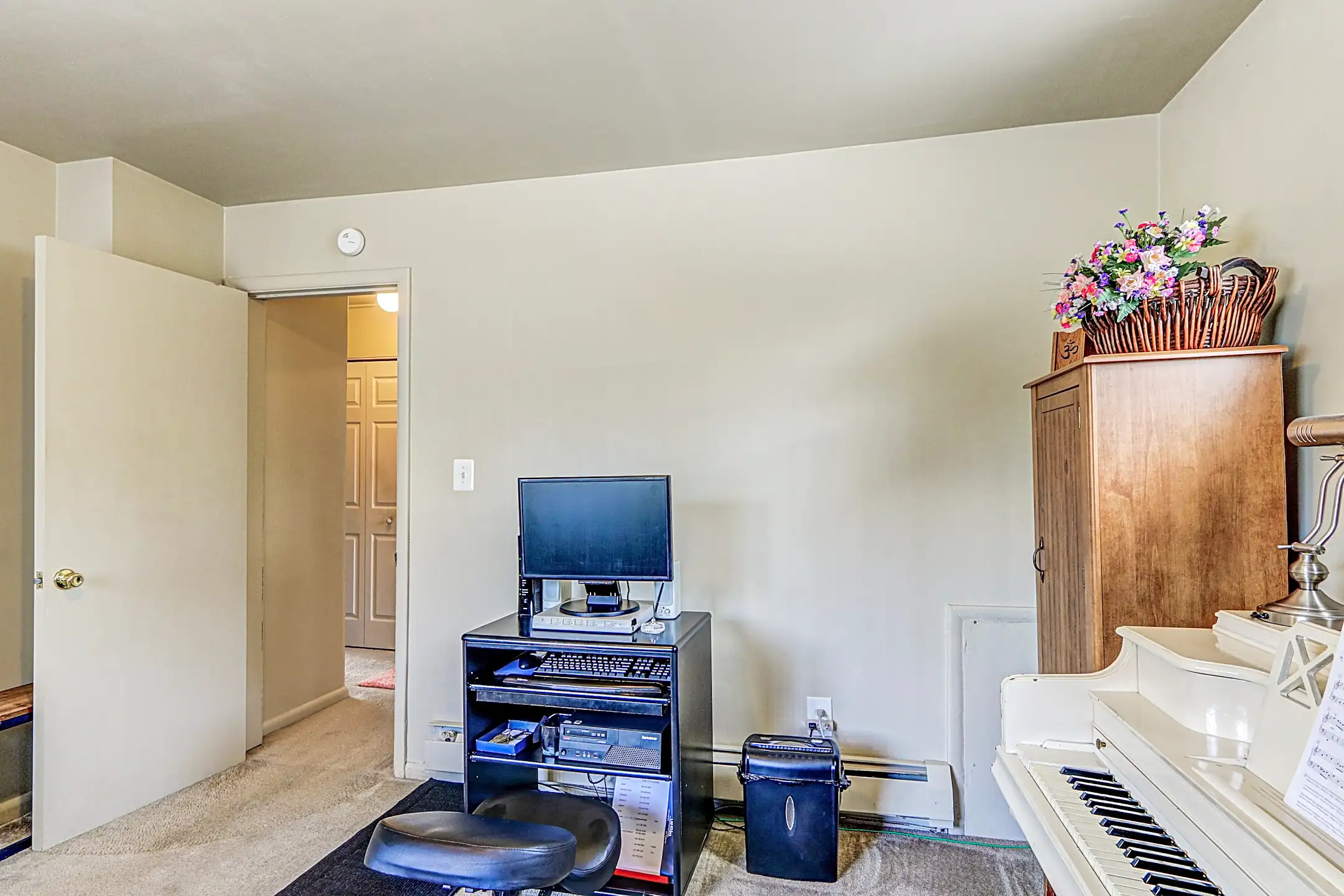 Bedroom - Village Square - Detroit, MI