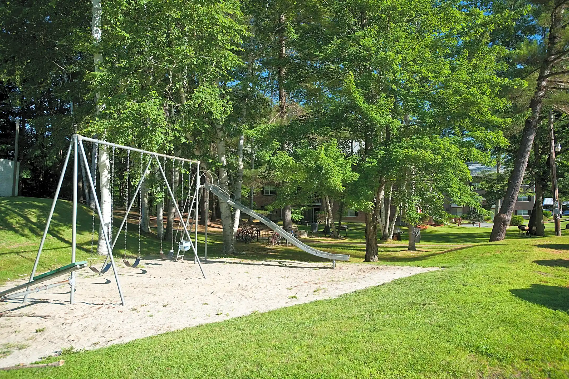 Meadowbrook Village Apartments West Lebanon, NH 03784