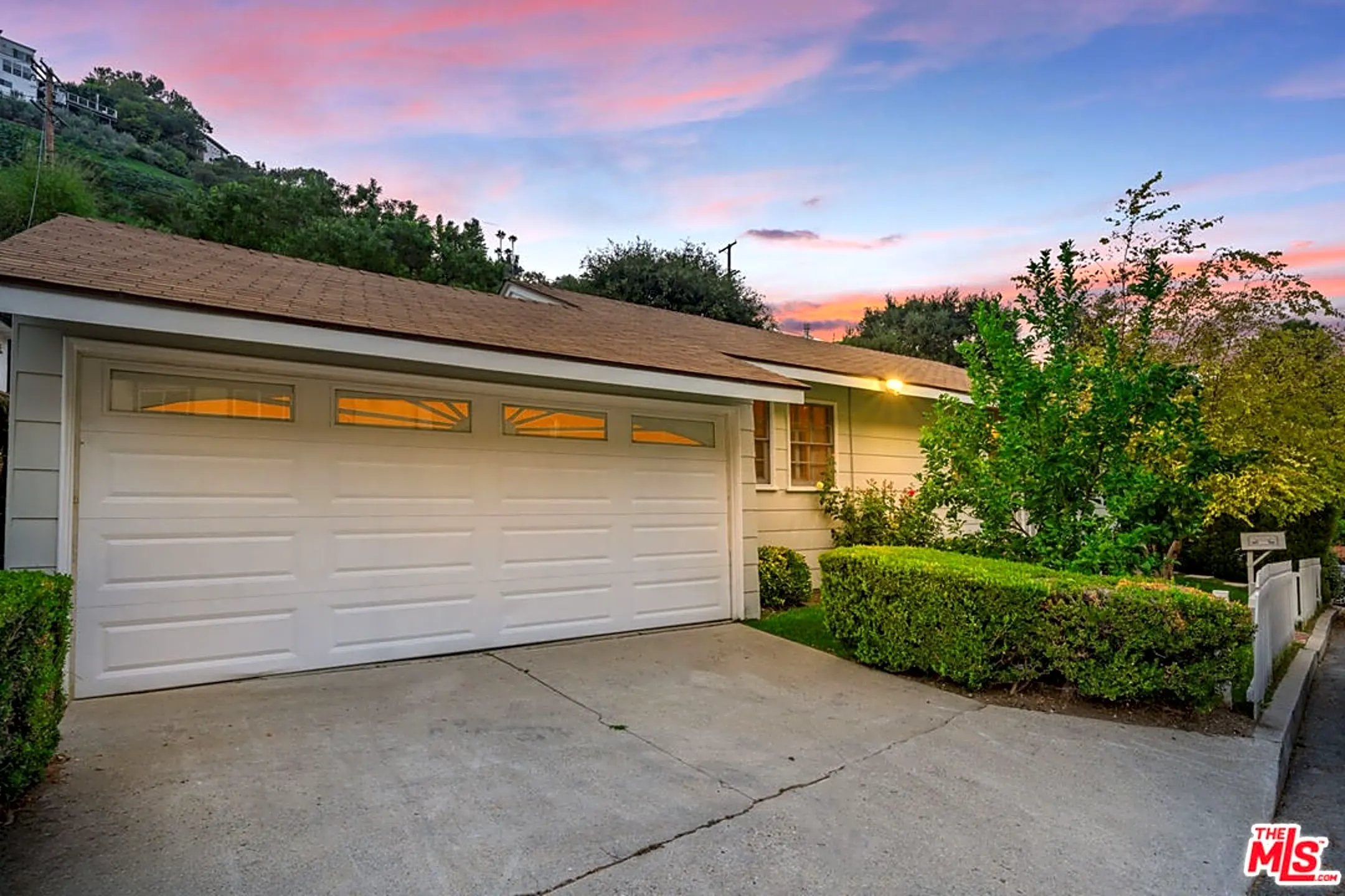 Building - 3771 Longview Valley Rd - Los Angeles, CA