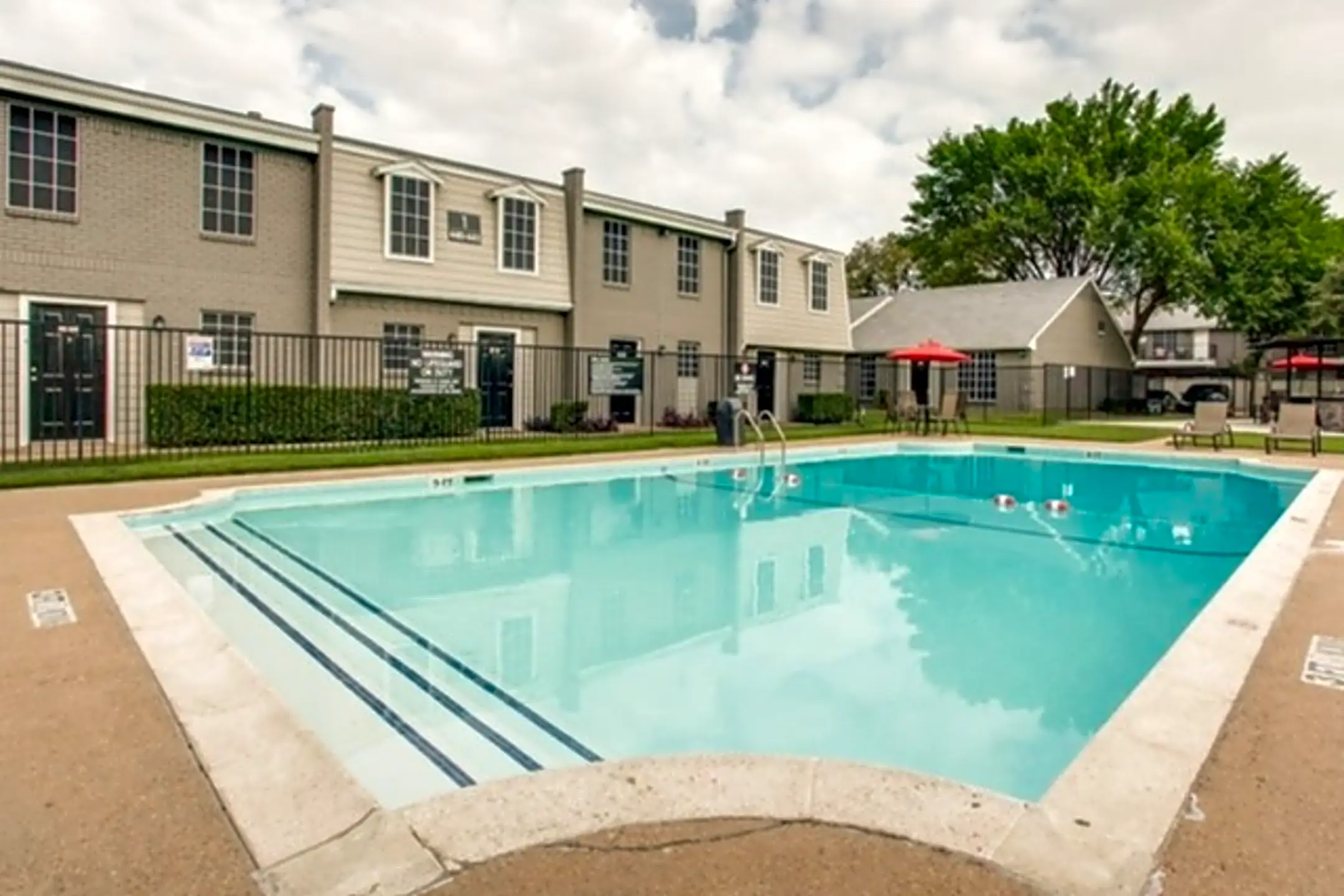 Parkwyn Townhomes North Richland Hills, TX 76180