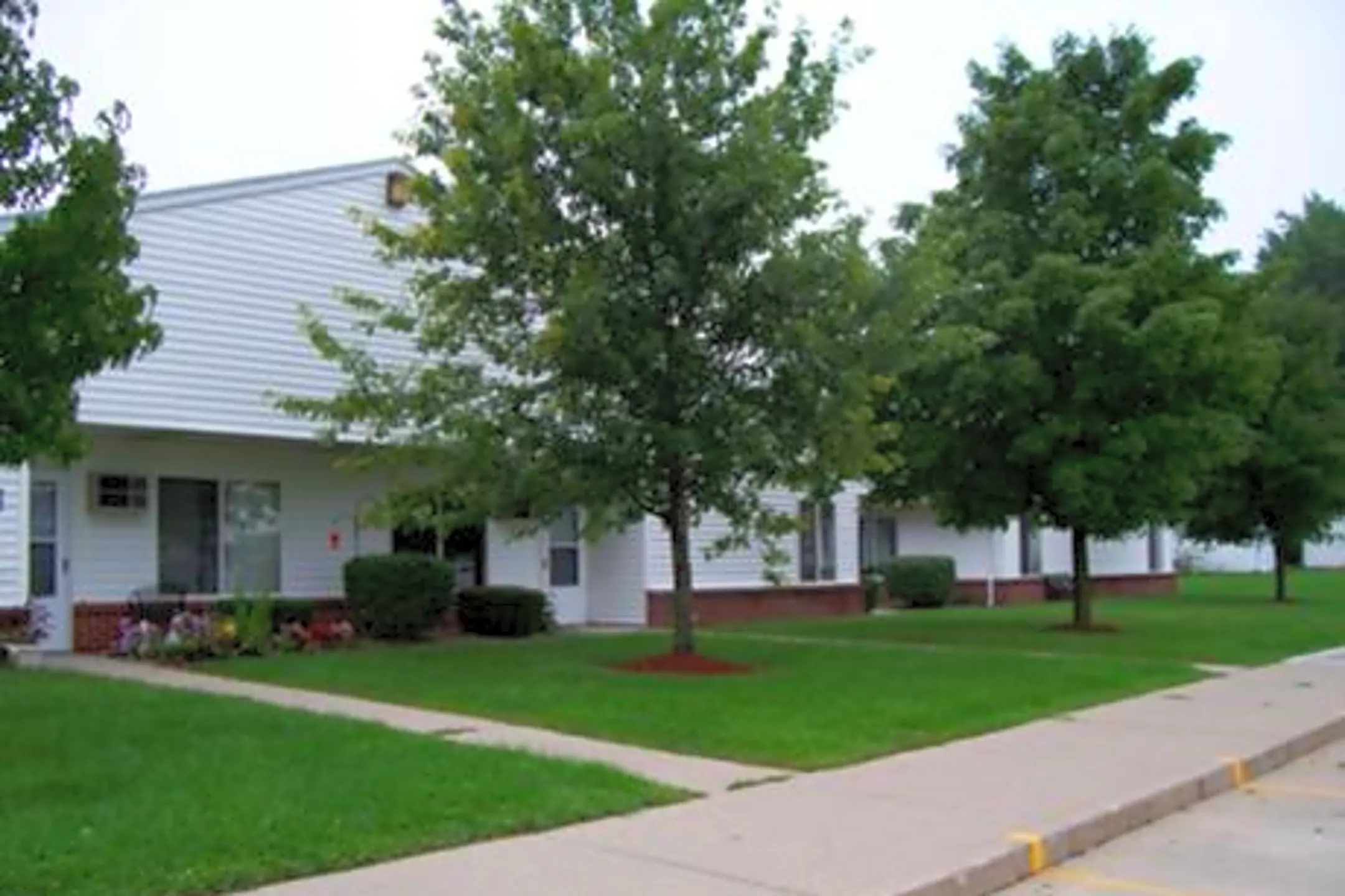 Sulky Downs 265 N State St Shipshewana, IN Apartments for Rent Rent.