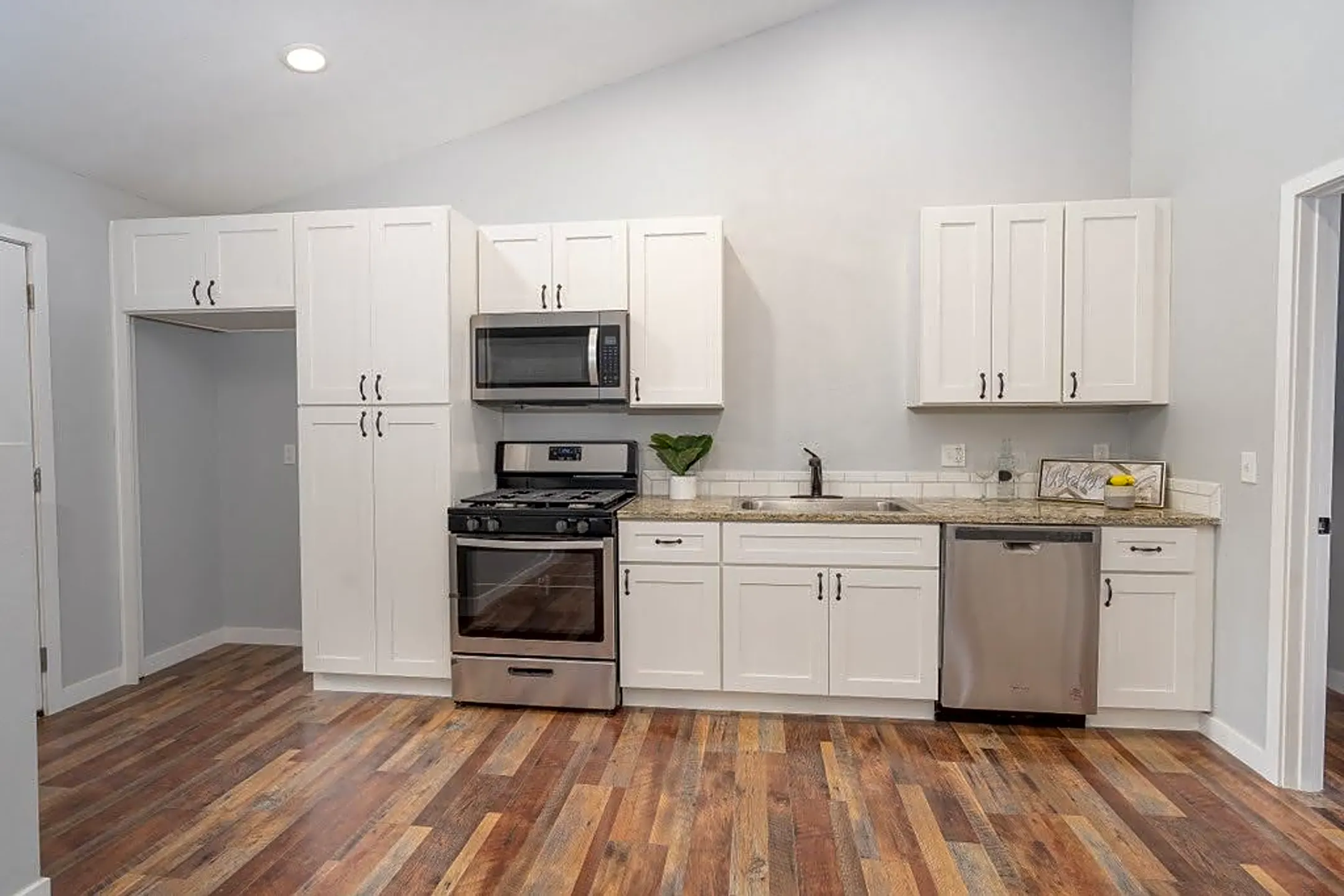 900 Westwood Dr 900 Westwood Dr unit 1 Sandpoint, ID Apartments for