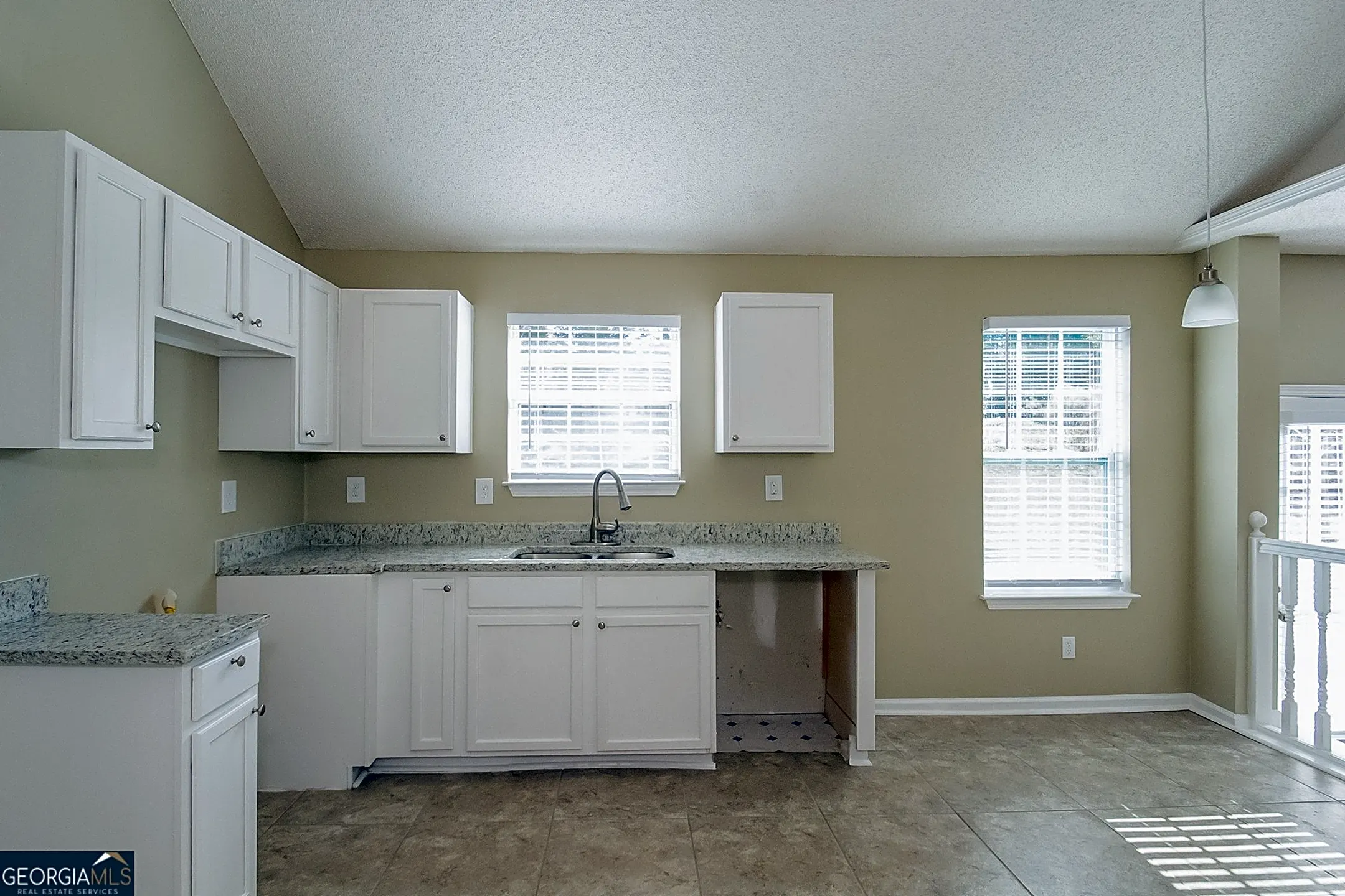 5273 Round Table Dr Ellenwood, GA Houses for Rent Rent.