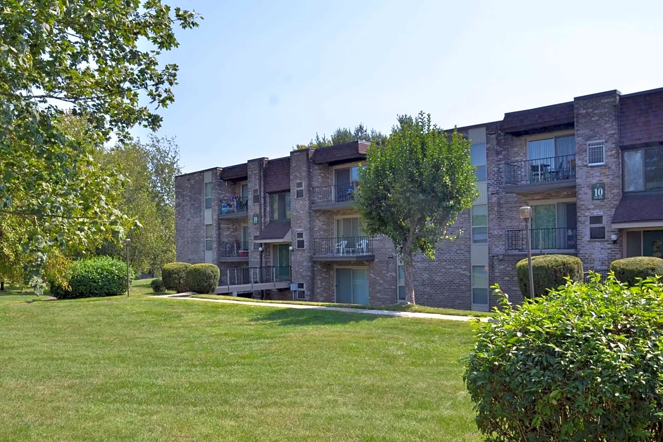 Summit Trace At Newtown Apartments Langhorne Pa 19047