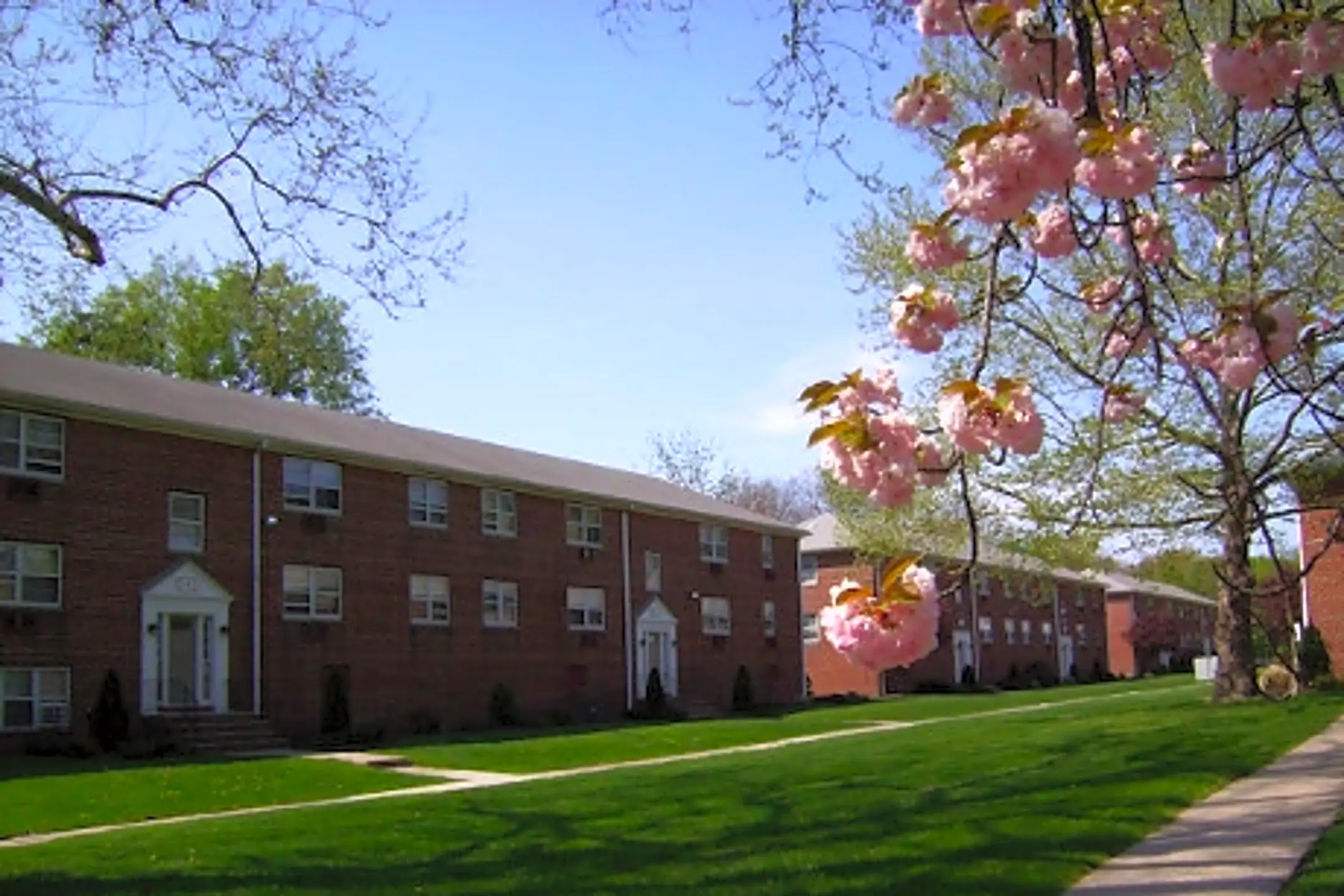 Plainfield Village & Norwood Garden Apartments 120 Randolph Rd