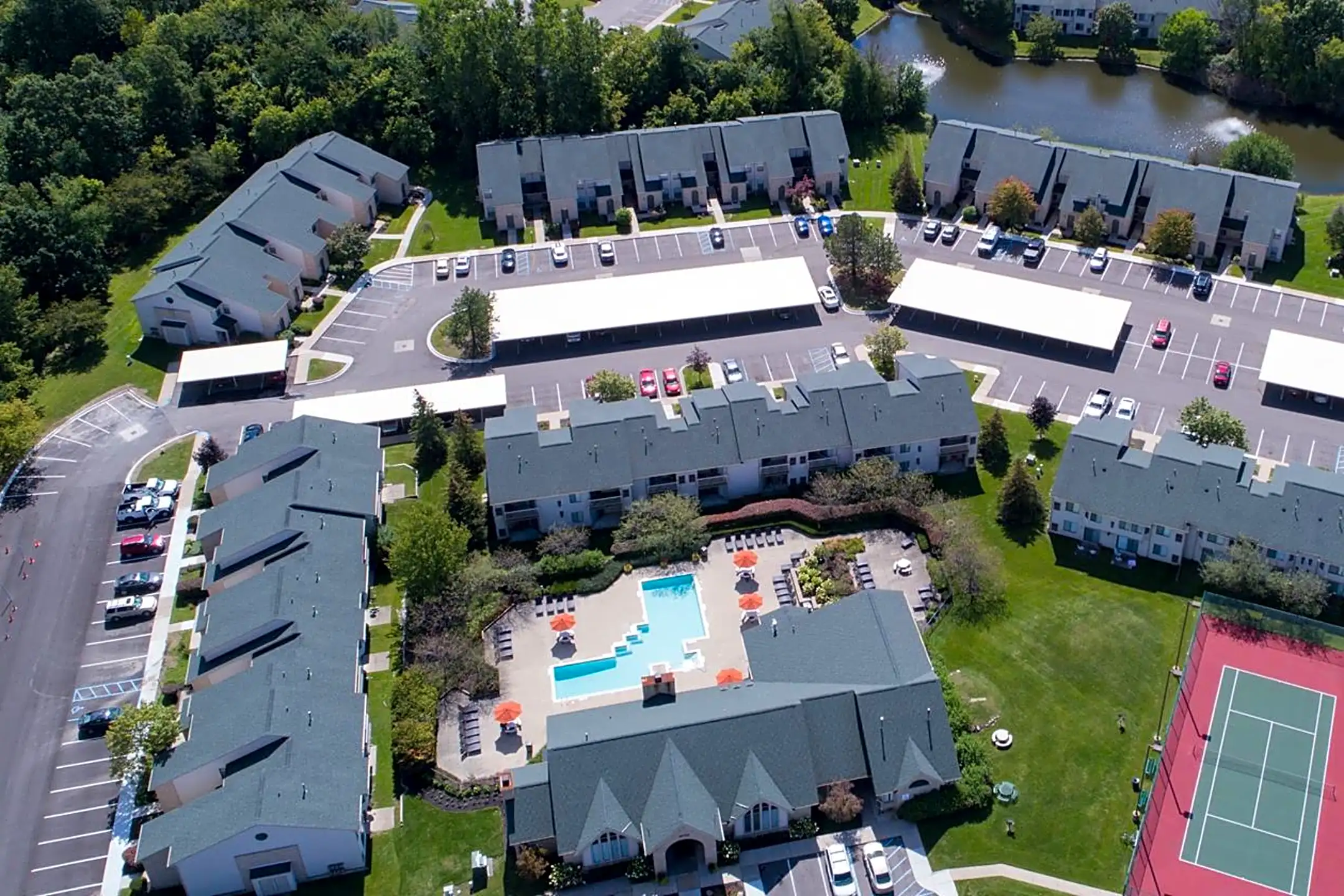 Woodland Meadows Clinton Township, MI 48035