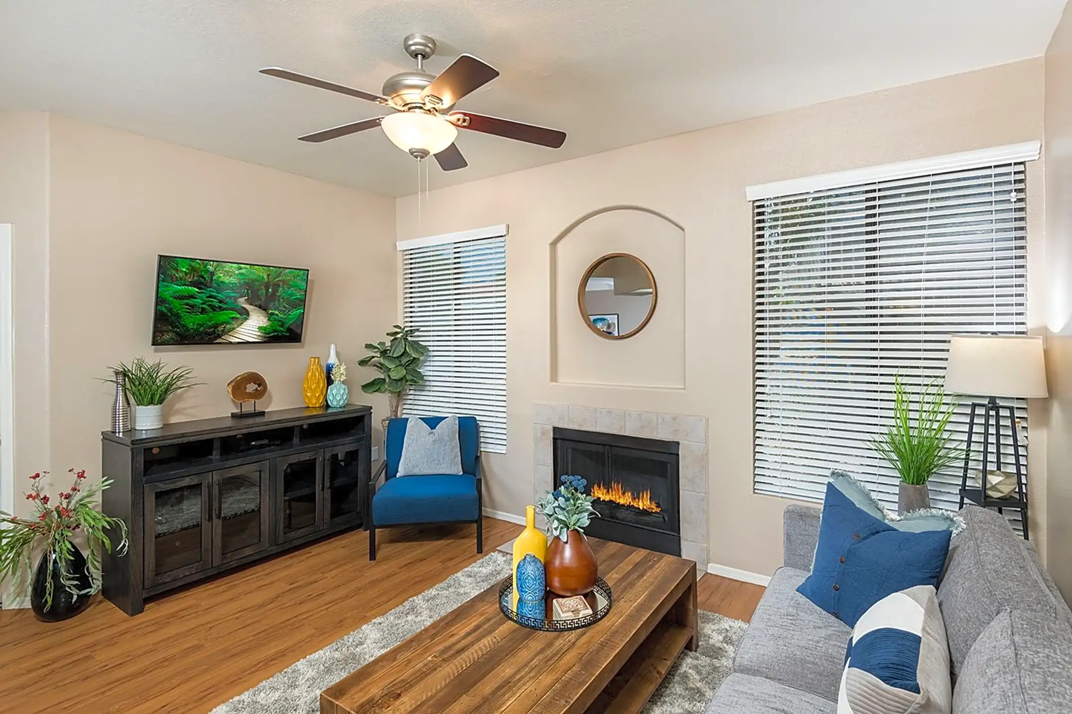 San Antigua In McCormick Ranch 8311 E Via De Ventura Scottsdale, AZ