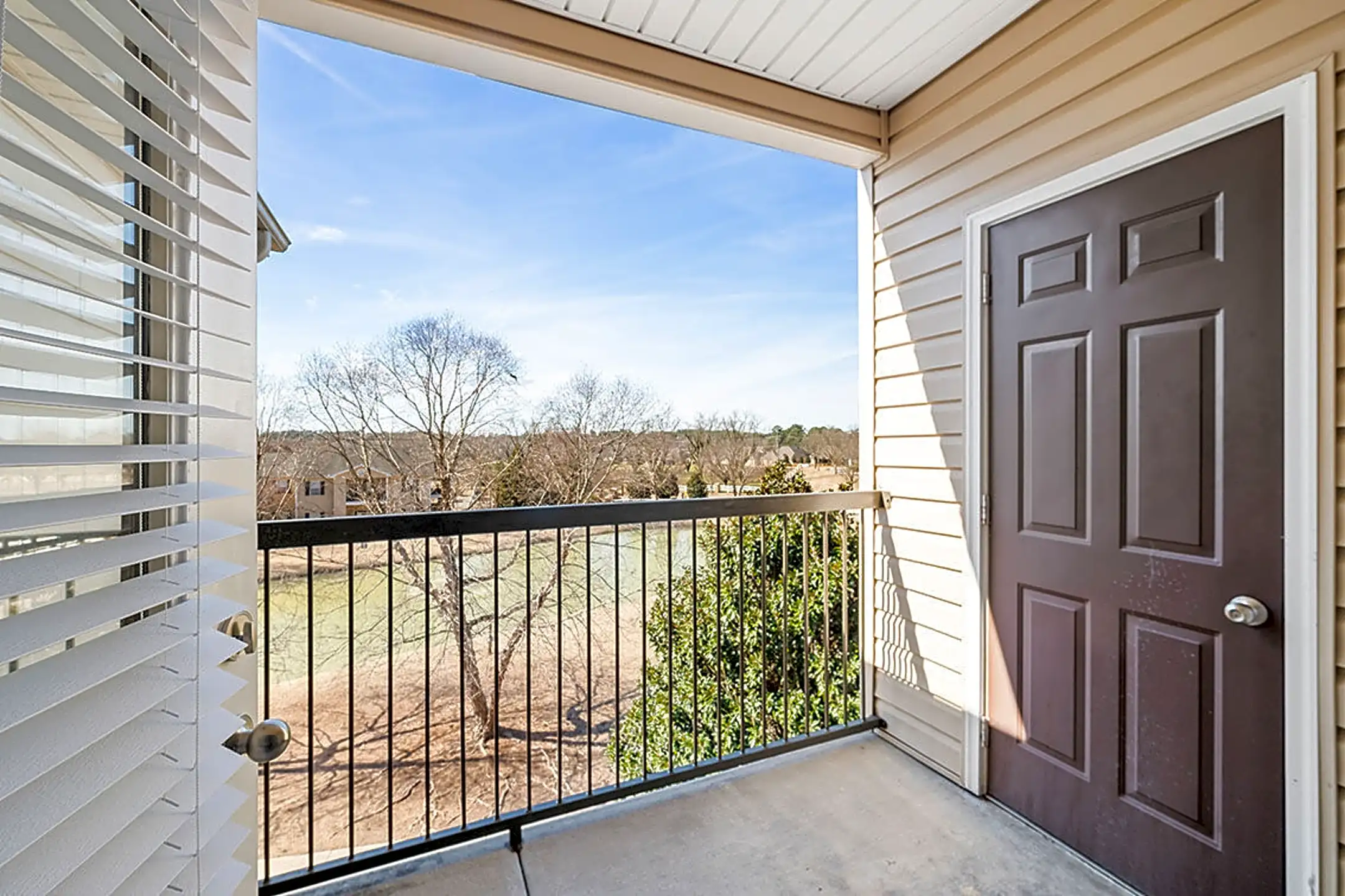 Houston Lake Apartment Community 2350 Houston Lake Rd Kathleen, GA