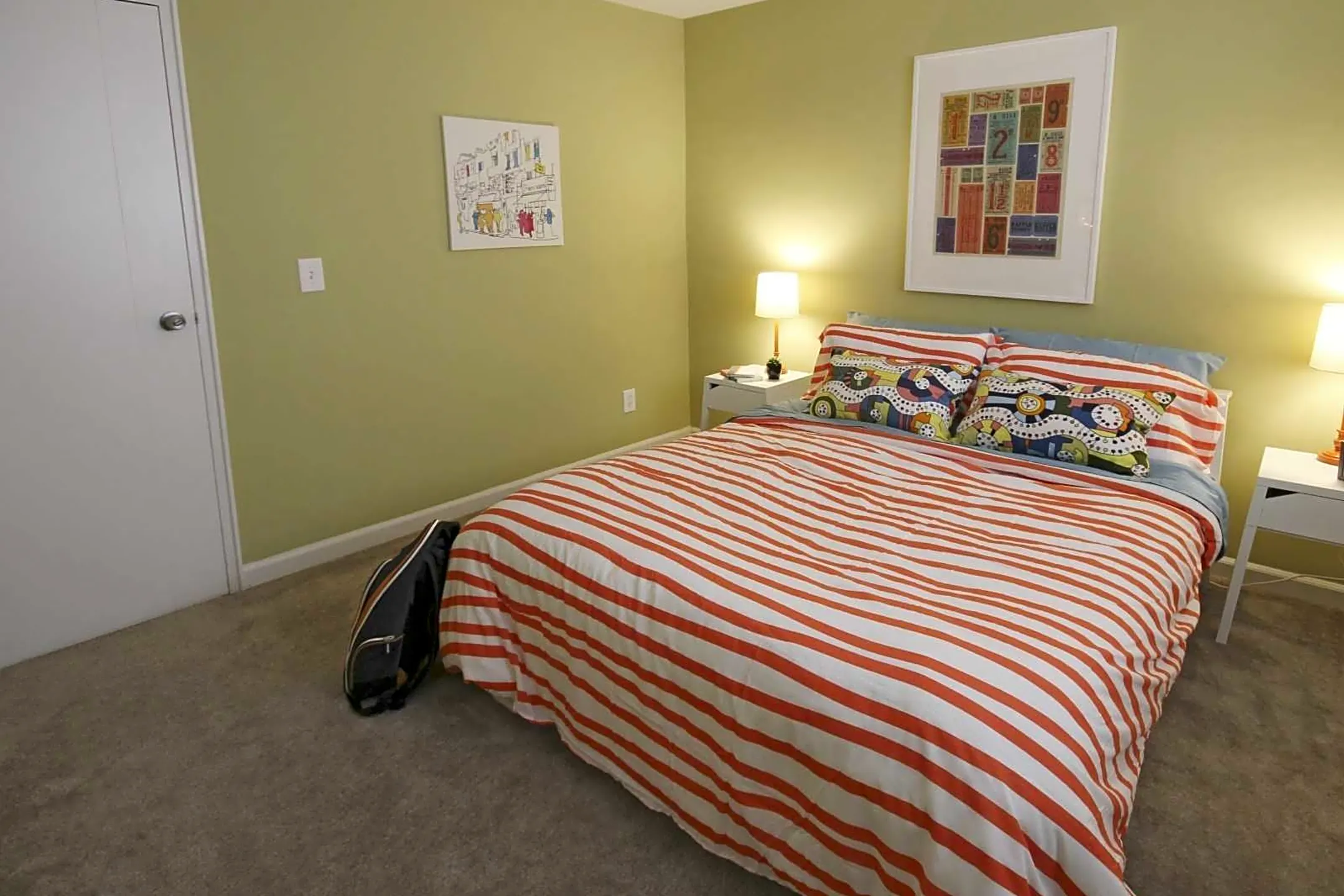 Bedroom - The Overlook at Clifton - Cincinnati, OH