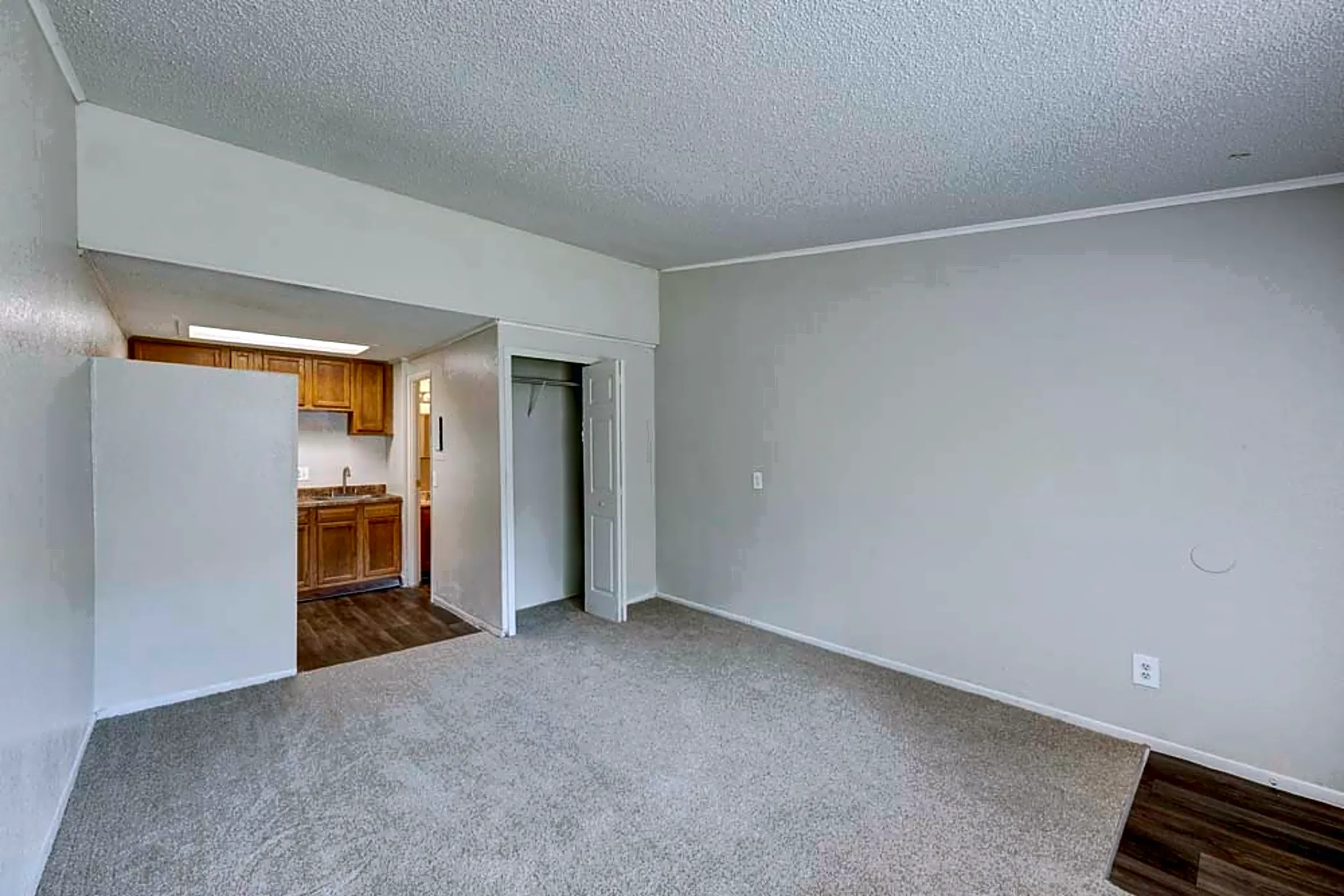 Pelican Pointe Apartments 1333 Dunn Ave Jacksonville, FL Apartments