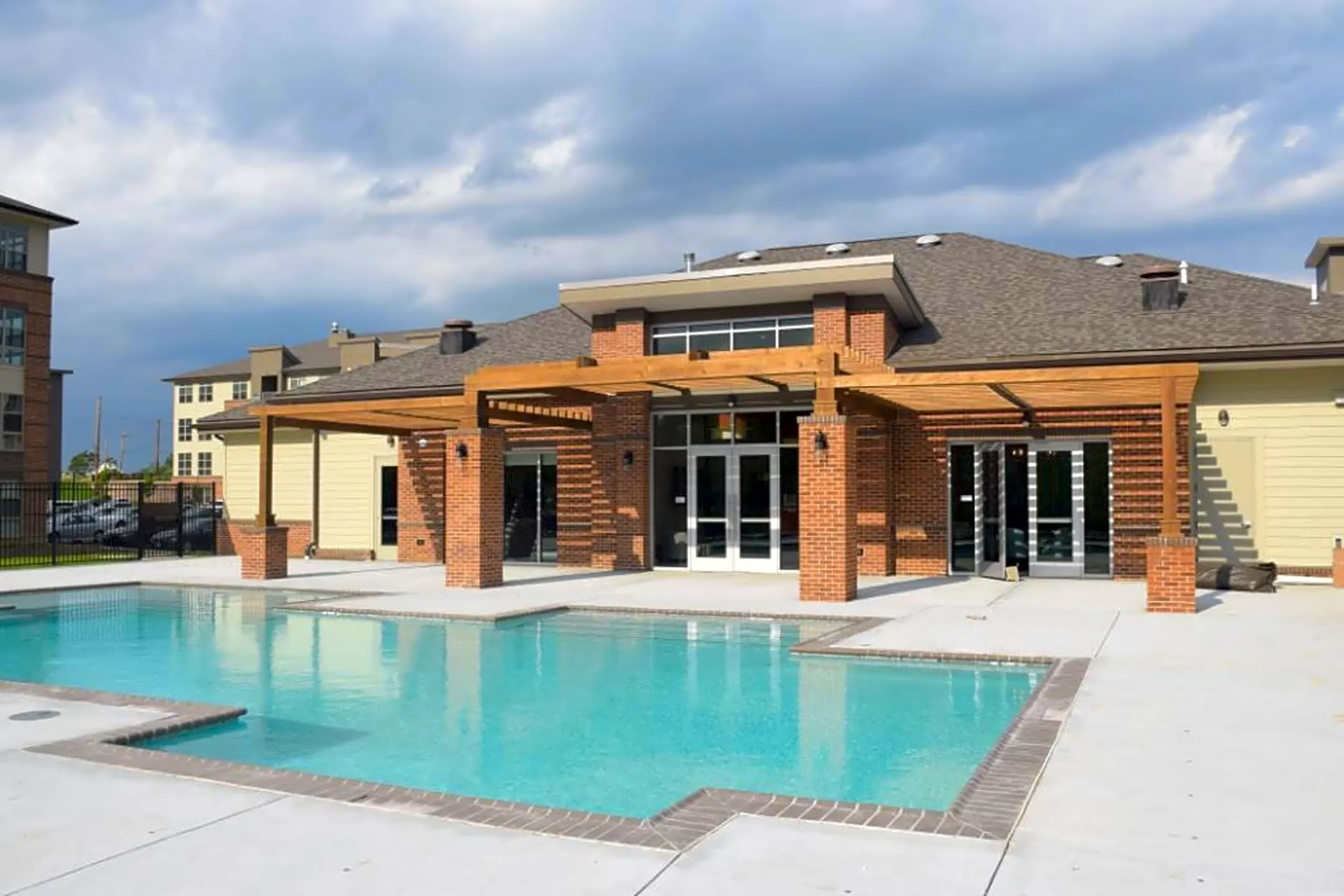 Infinity 260 Apartments Charlotte, NC 28262