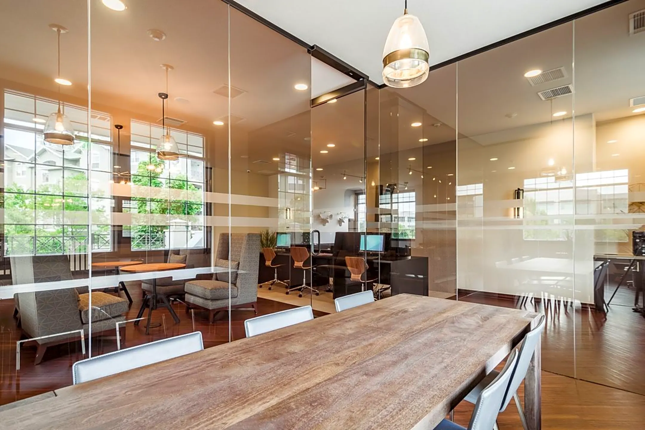 IMT Lone Tree Apartments 10047 Park Meadows Dr Lone Tree, CO