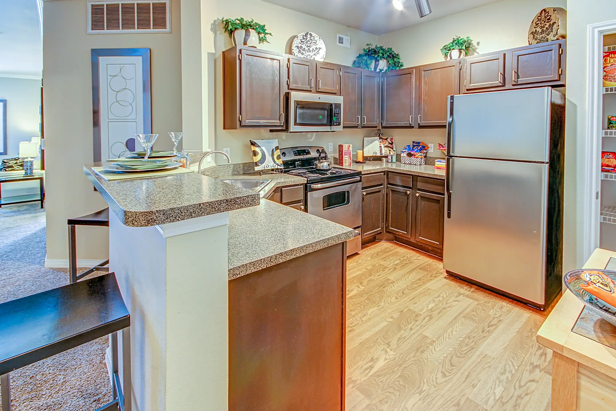 St. Laurent Apartment Homes Grand Prairie, TX 75050