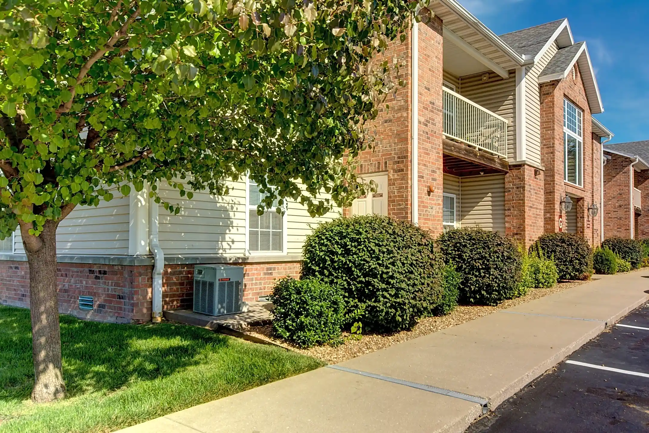 Watermill Park Apartments 1730 E Valley Water Mill Rd Springfield