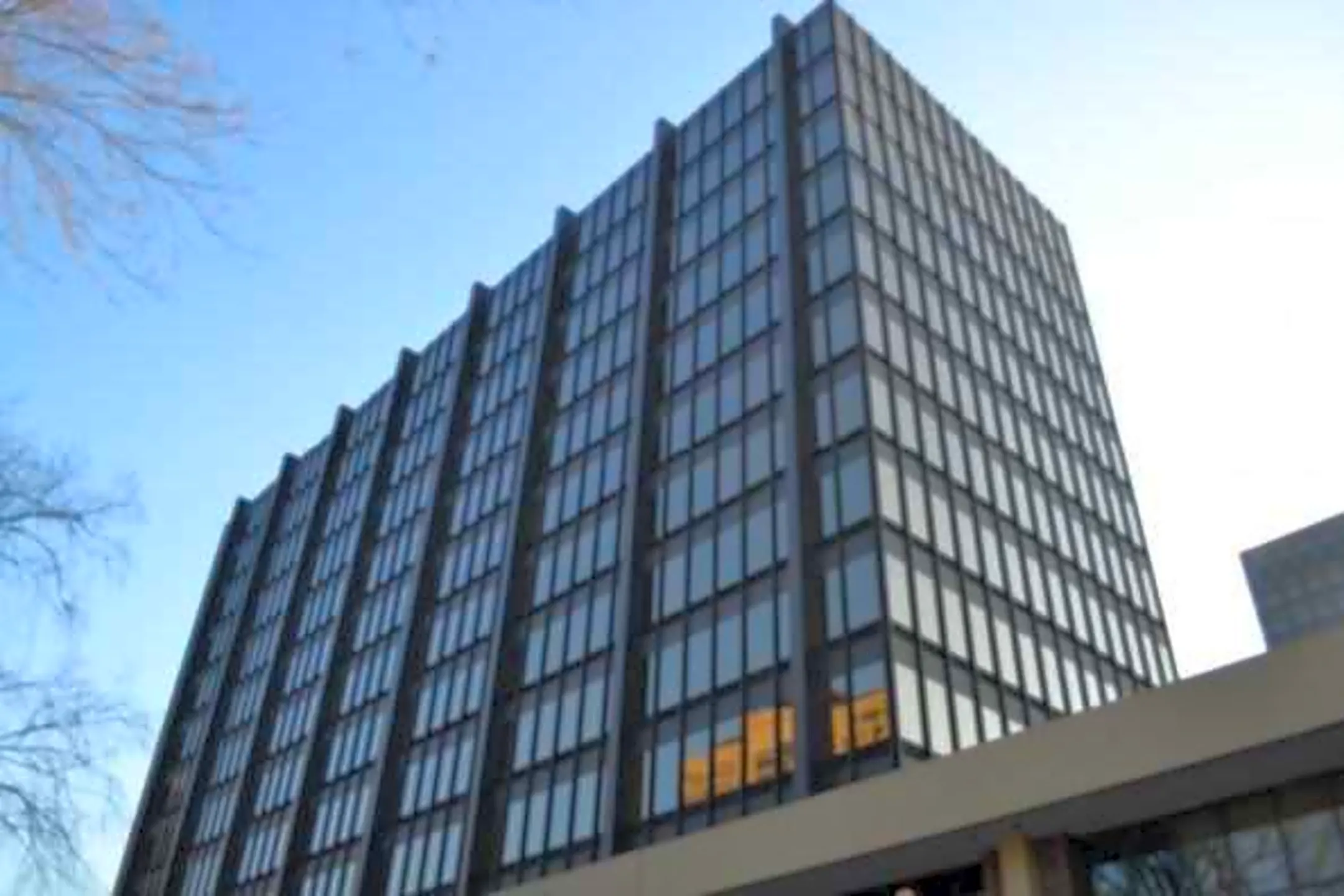 Residence on the Court 901 Chapel St New Haven CT Apartments for