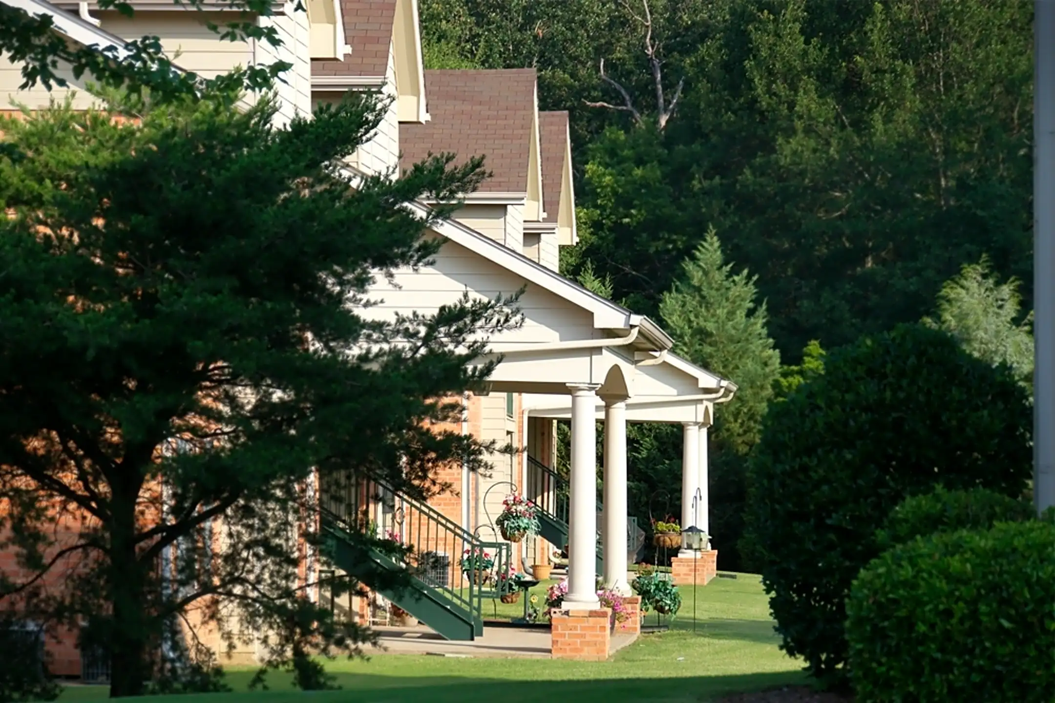 Magnolias At Hernando 2321 McIngvale Rd Hernando, MS Apartments for