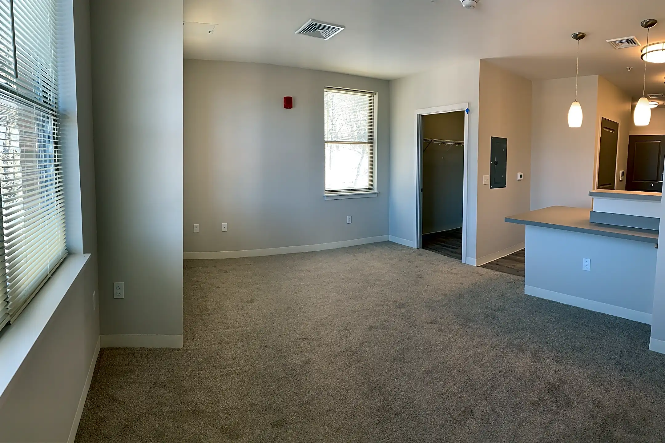 Bedroom - Oak Hill Apartments - Pittsburgh, PA