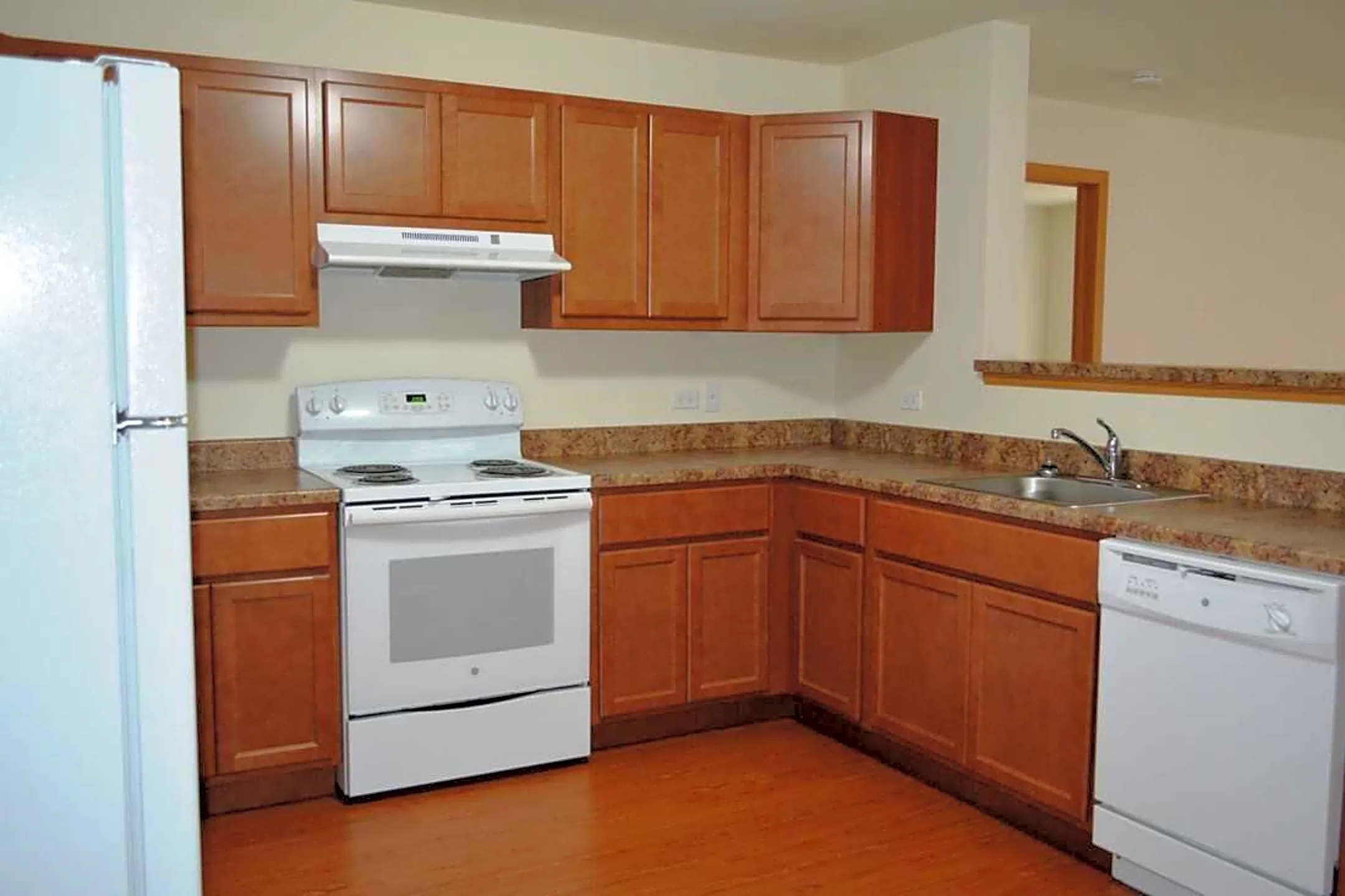Kitchen - Walnut Ridge Apartments - Woodstock, IL
