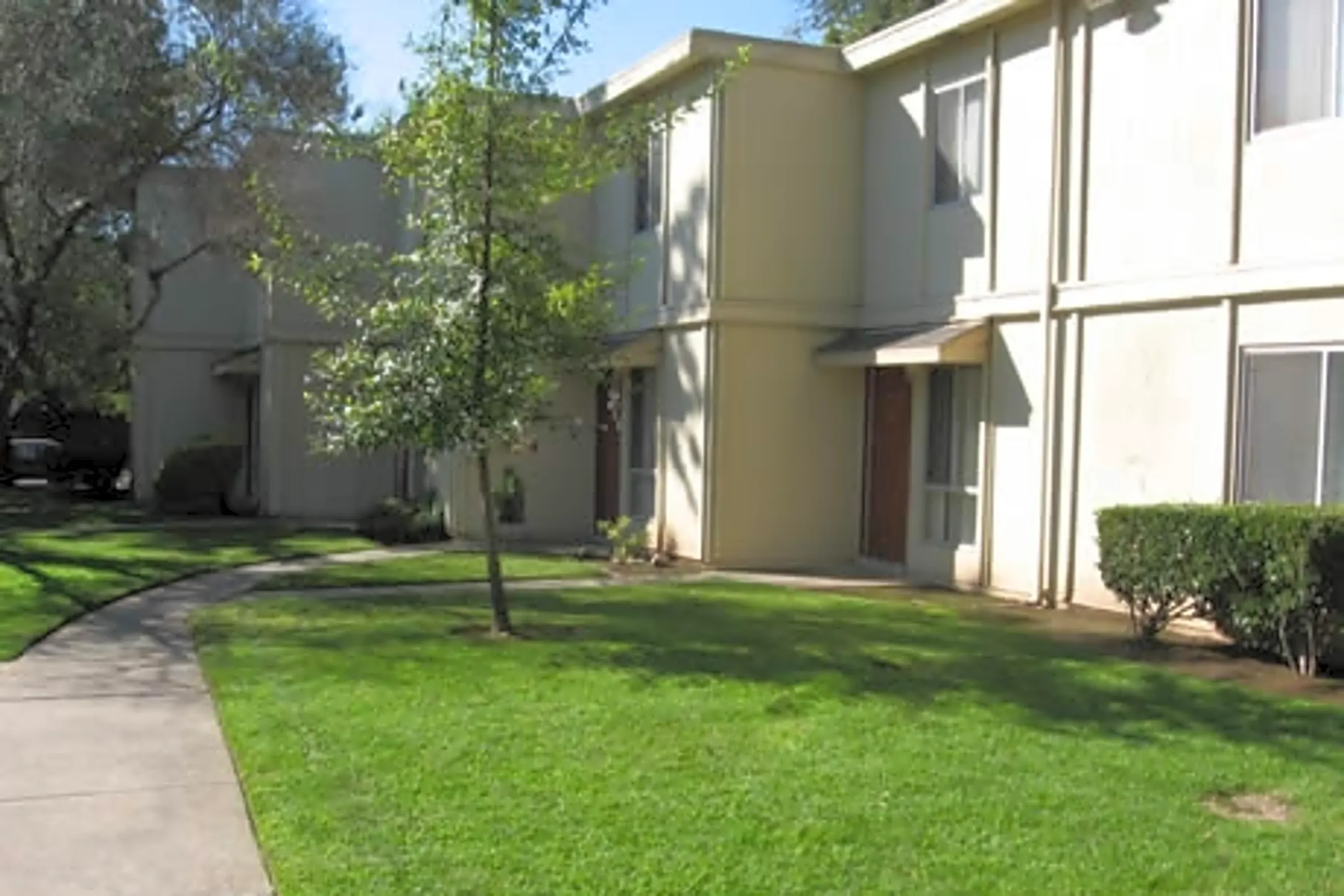 American River Gardens 4942 Ferigo Ln Sacramento, CA Apartments for