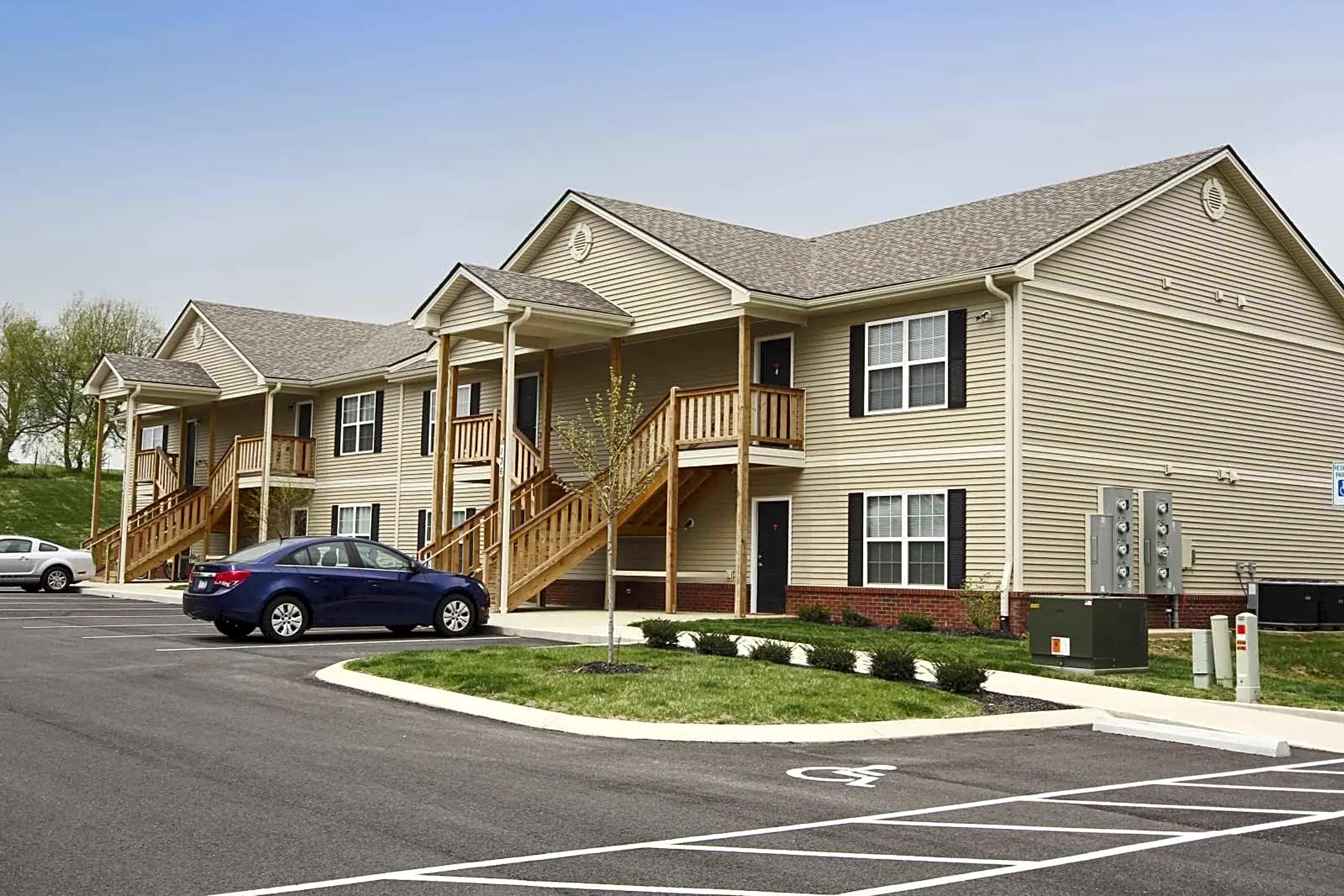 Tunnel Hill Park Apartments - Elizabethtown, KY 42701