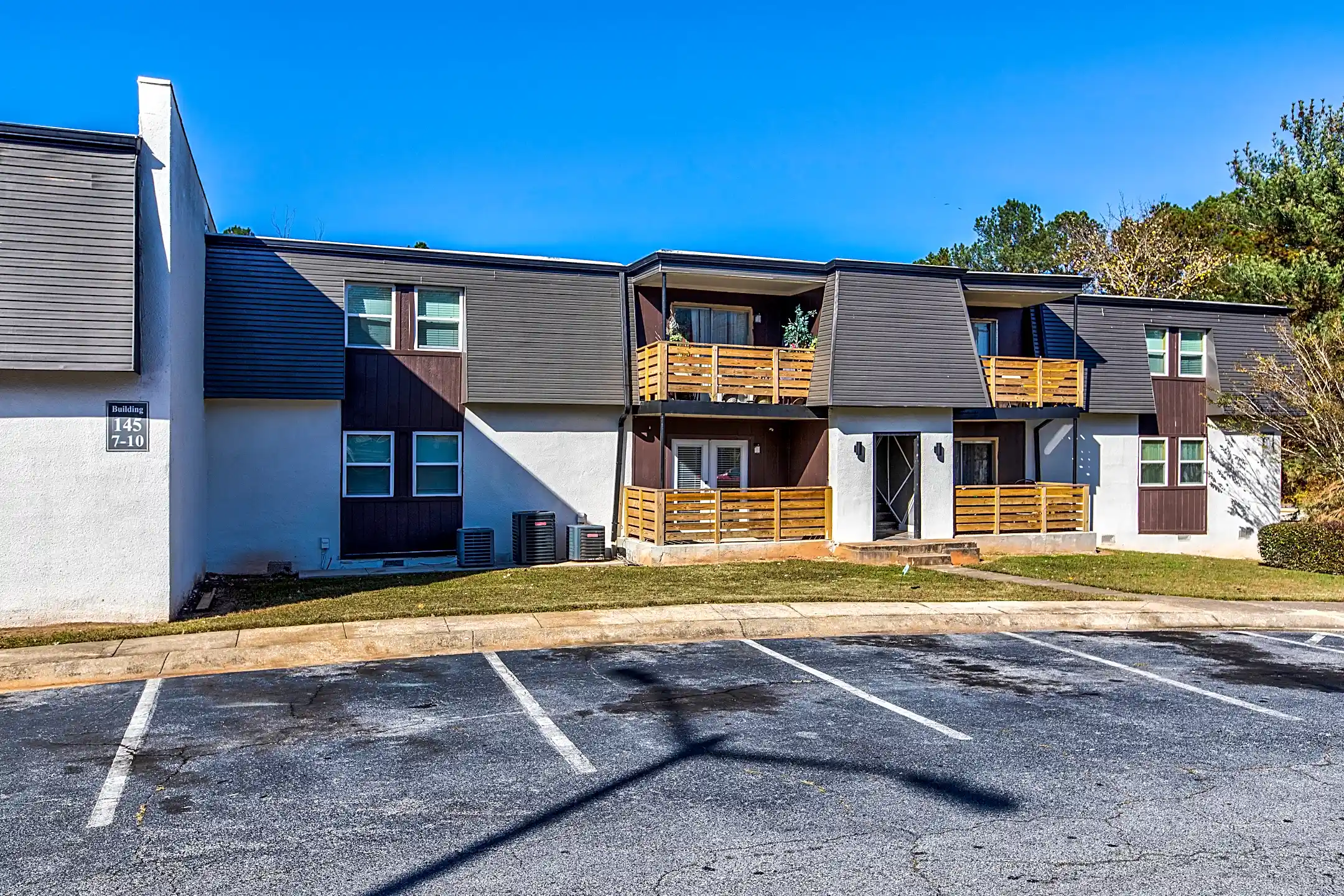 Park at Glenwood 200 High Court Place Decatur, GA Apartments for