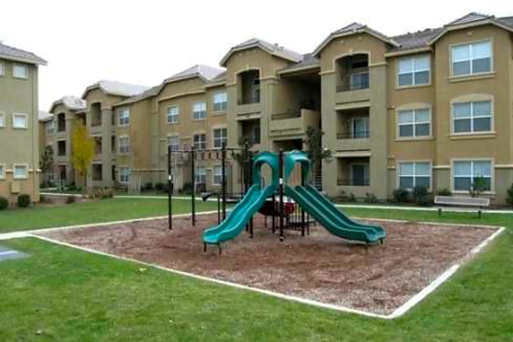 Agave Apartments Elk Grove California