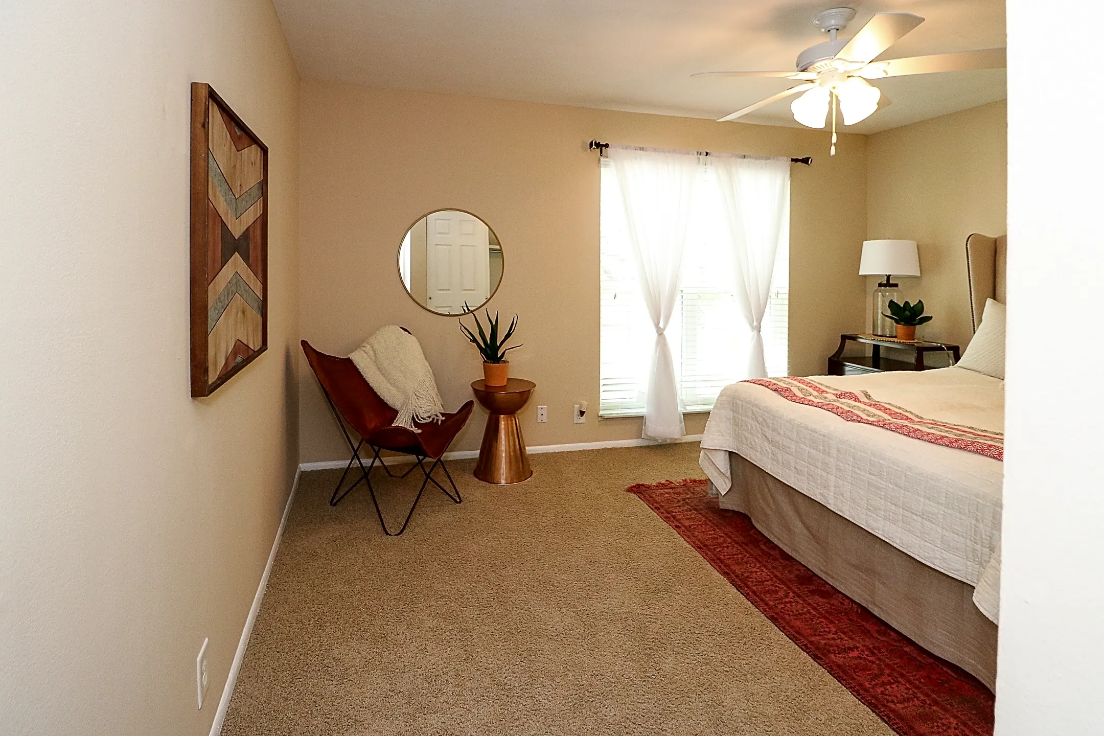 Bedroom - Beau Jardin - Saint Louis, MO