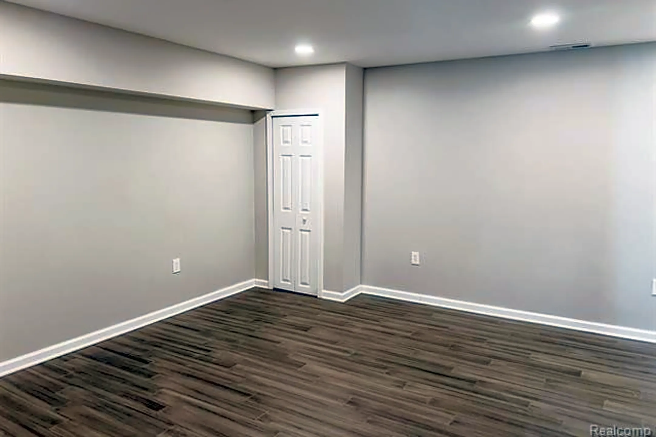 1104 E Oak Dr Fenton, MI Condos for Rent Rent.