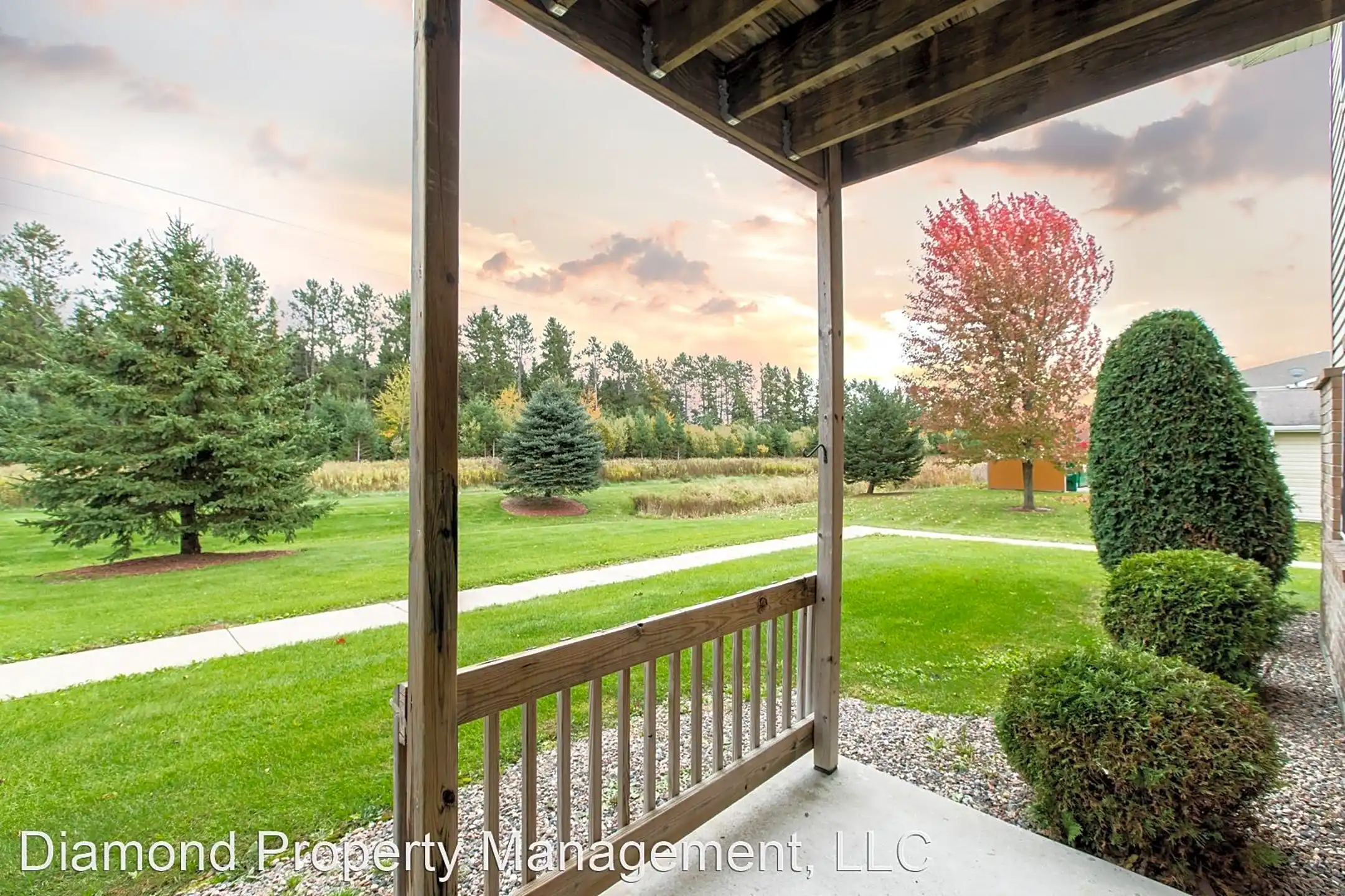 Charlotte Court Apartments Homes Antigo, WI 54409